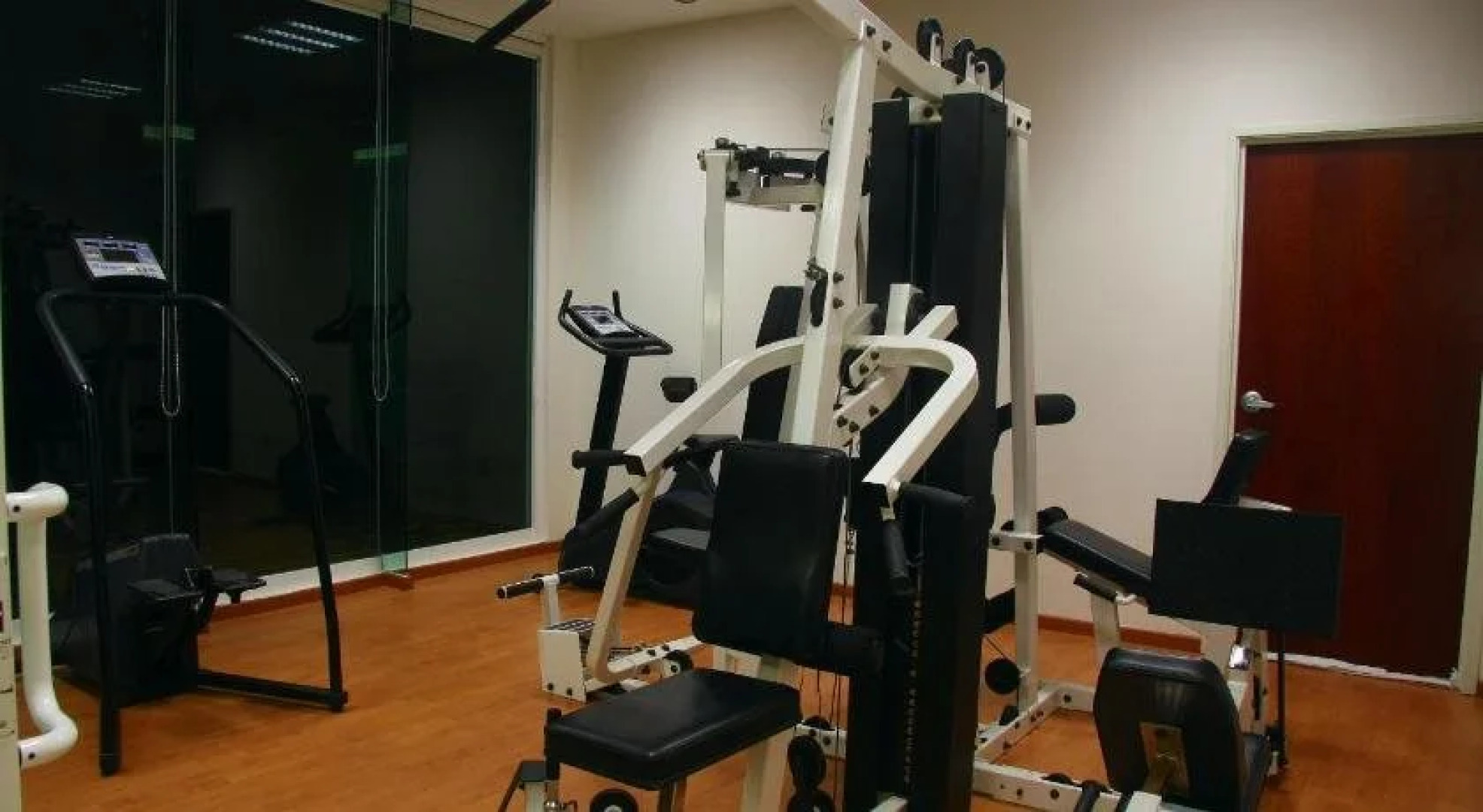 Astur Hotel y Suites