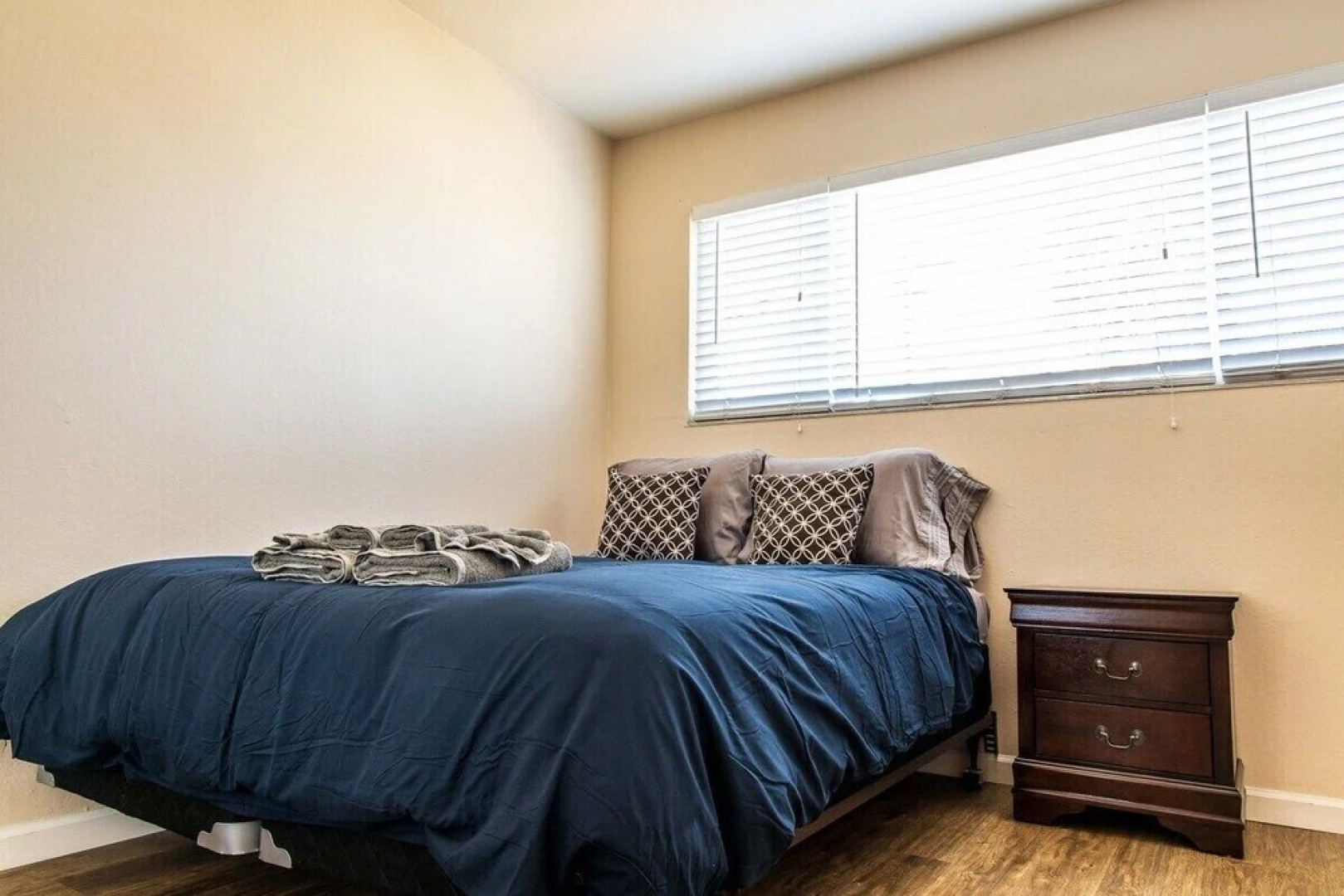 Sunny Concord Two Bed