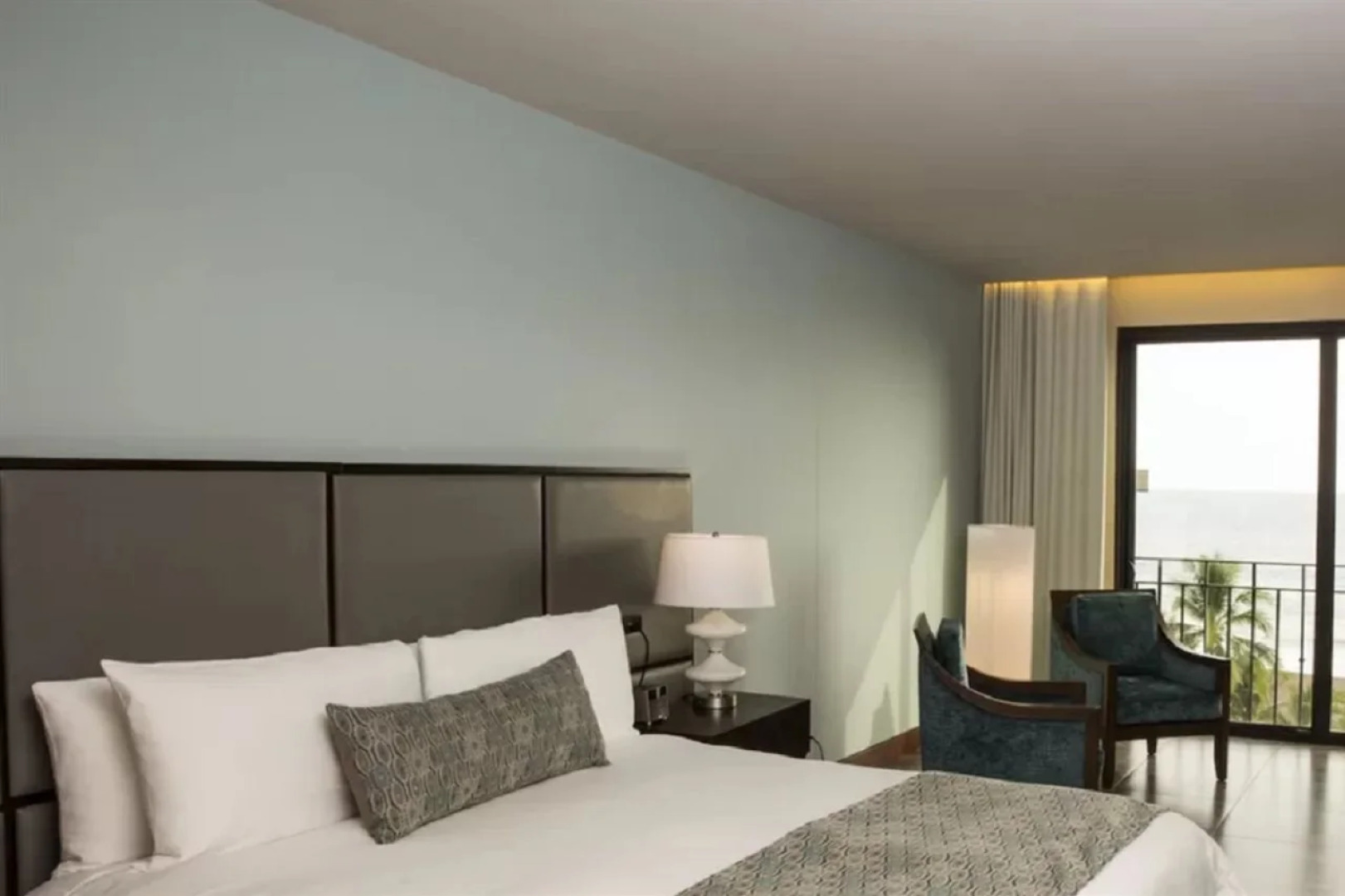 Crocs Resort & Casino