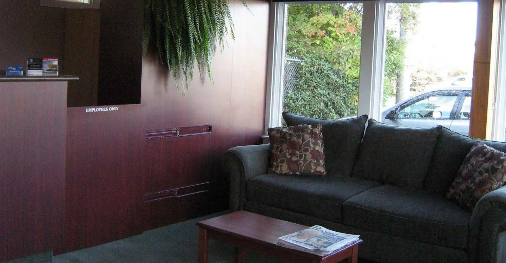 Super 8 by Wyndham Courtenay