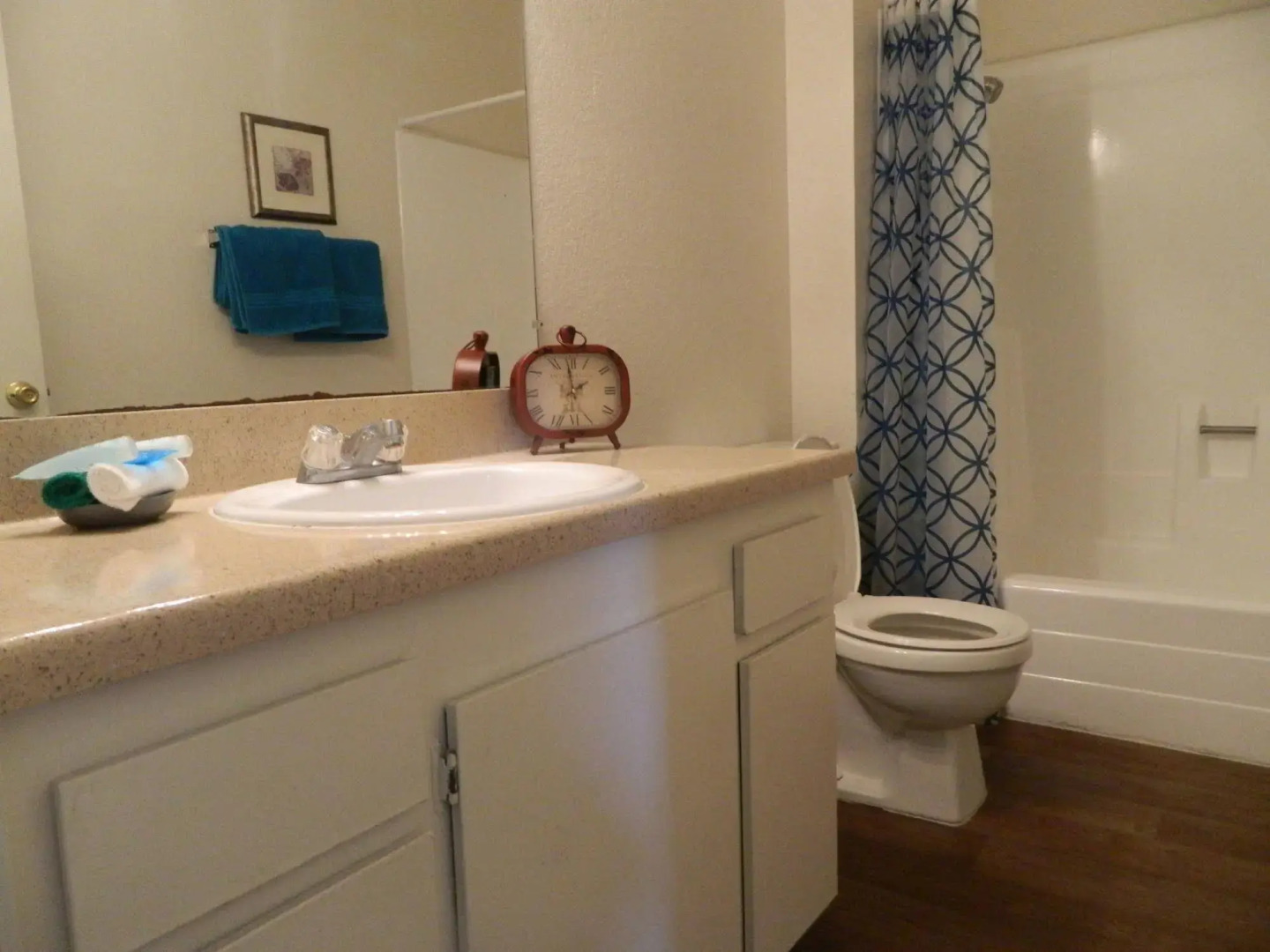 Sunshine Suites at Midway