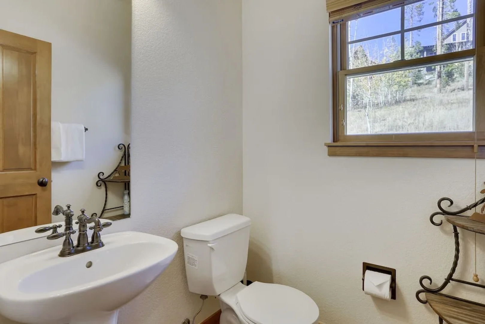 Rendezvous Luxury Cabin #130 by Winter Park Escapes