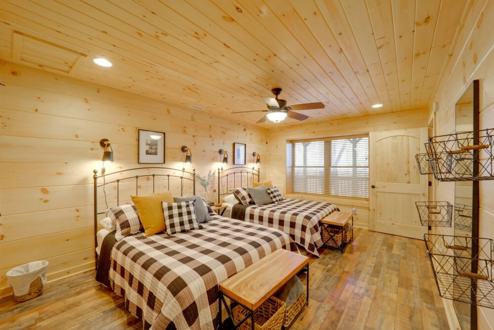 12 Mi to Sugar Mountain: Luxe Banner Elk Escape