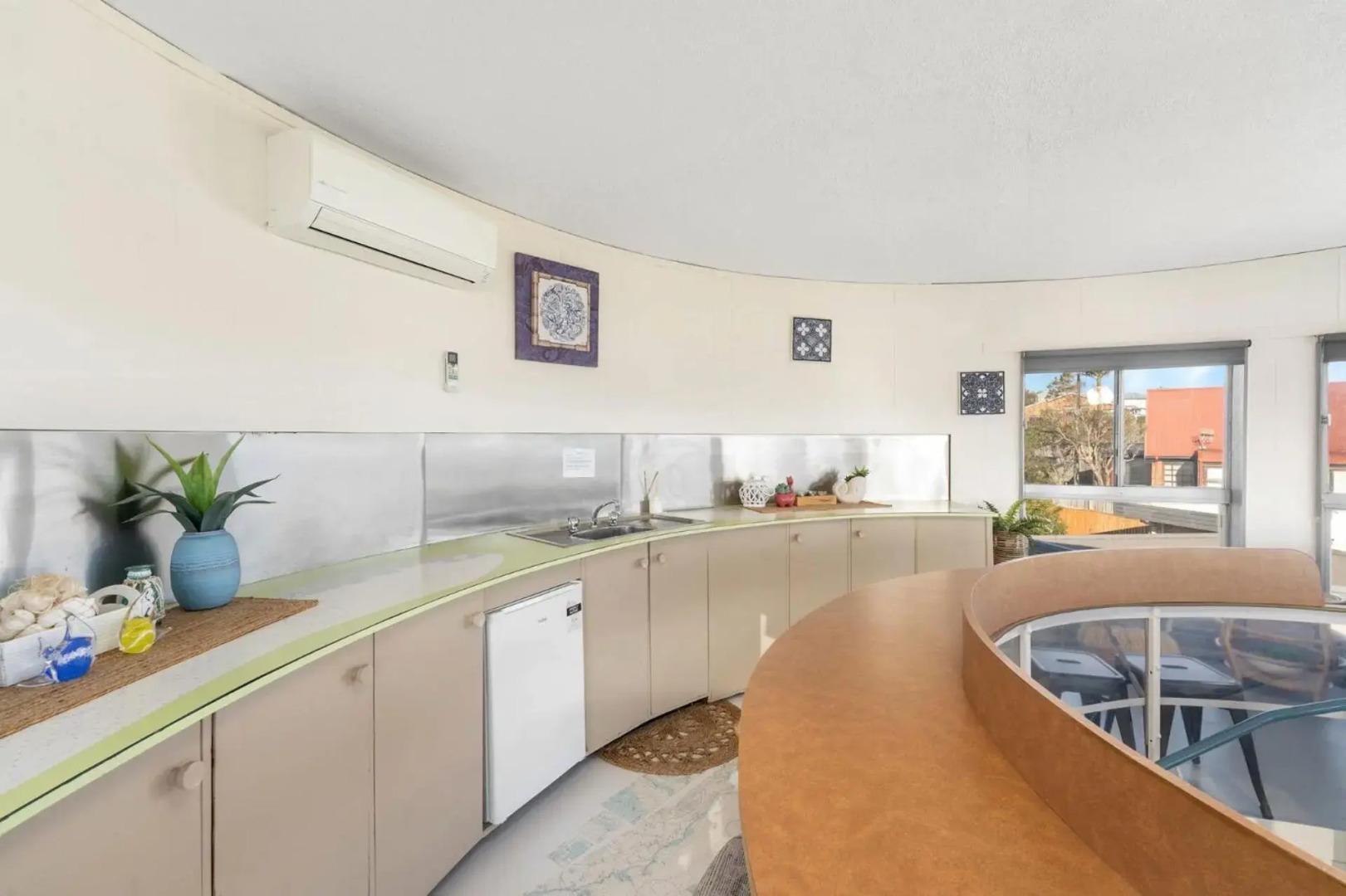 The Rotunda @ Gerroa - Pet Friendly Beachfront