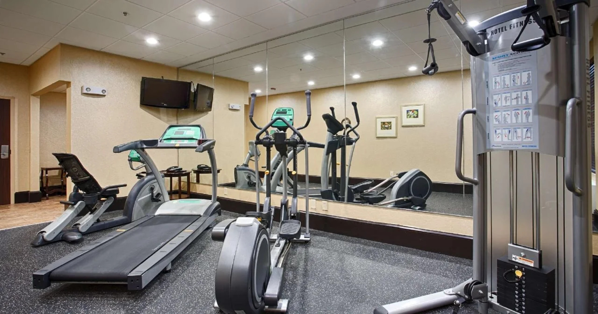 Holiday Inn & Suites Columbia NE - Ft Jackson Area by IHG