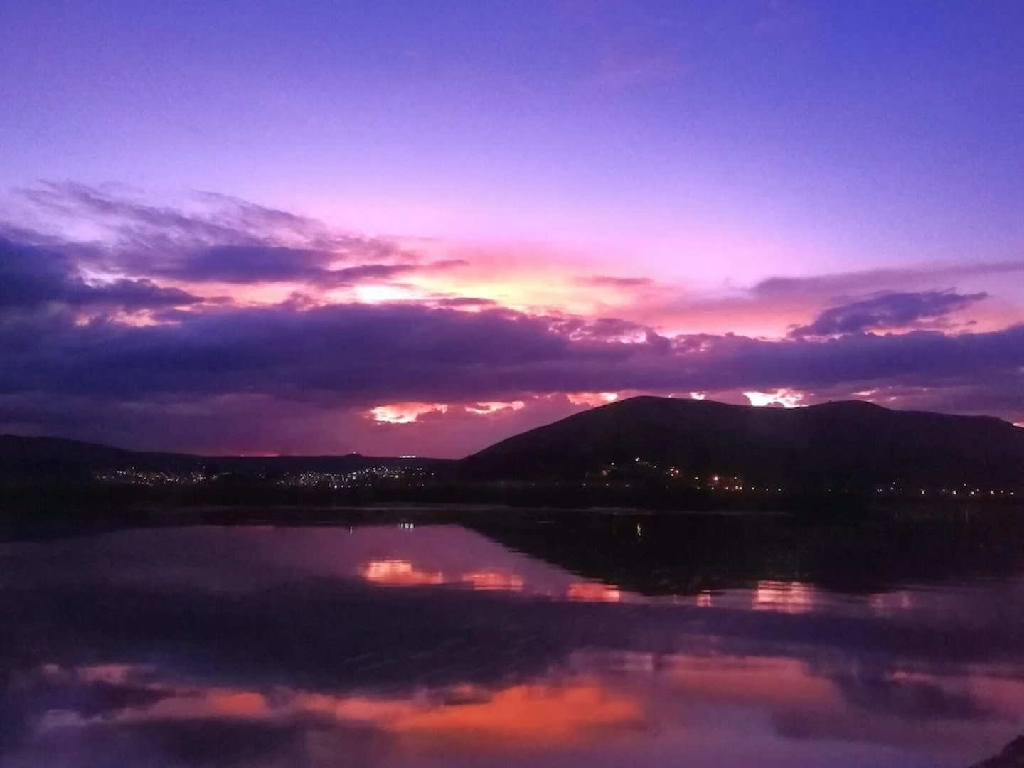 Room in Guest Room - Lucsay Habitacion Vista Al Amanecer No 1