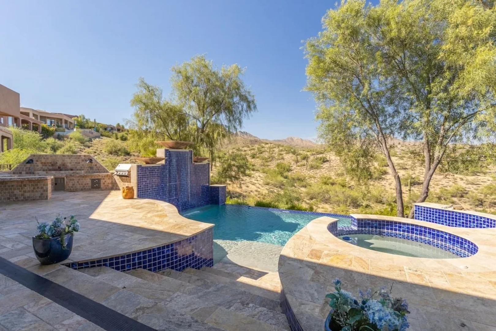 All-Suite Tuscan Home W/ Pool, SPA & Sports Court Home