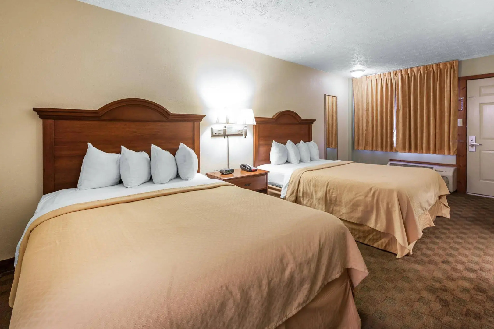 Quality Inn And Suites Dollywood