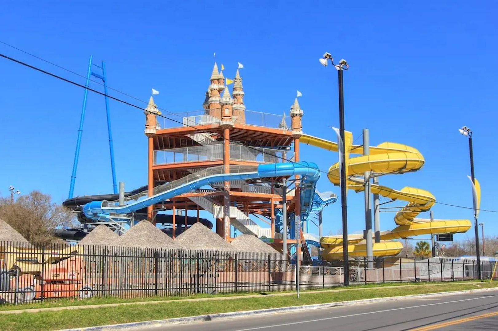 Treetop Villa IC215 by RedAwning