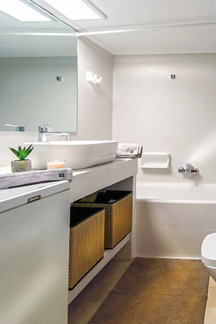 Charming 2 bdr apt next to Piraeus port