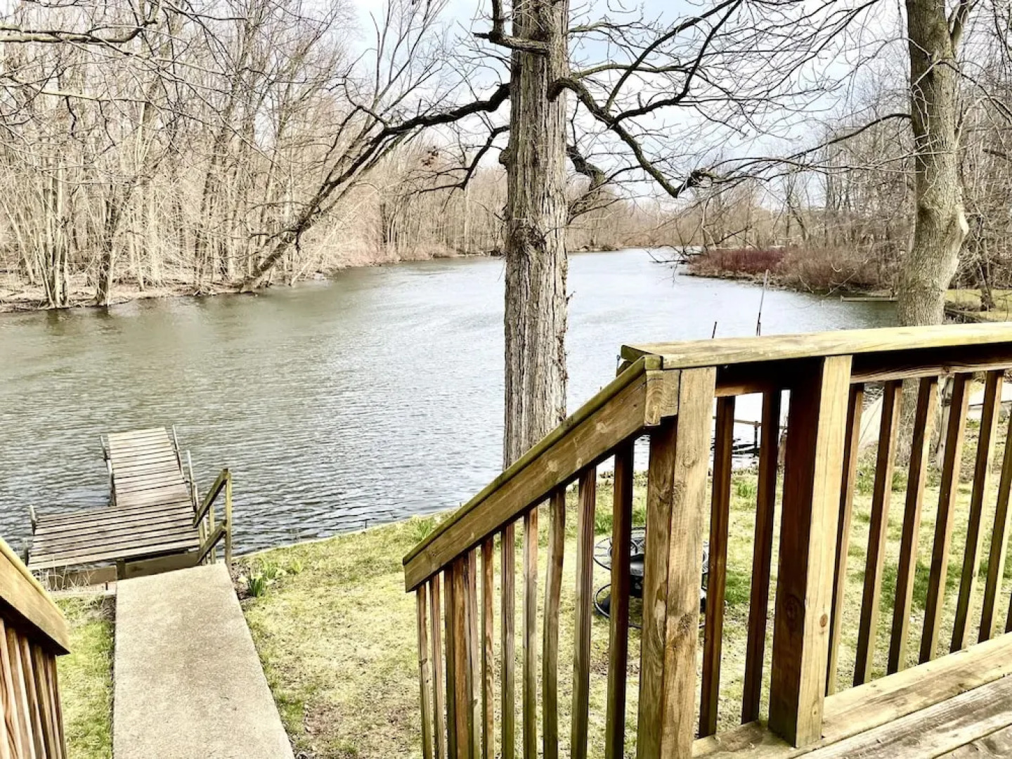 Relaxing Riverside 10 Minutes to Shipshewana