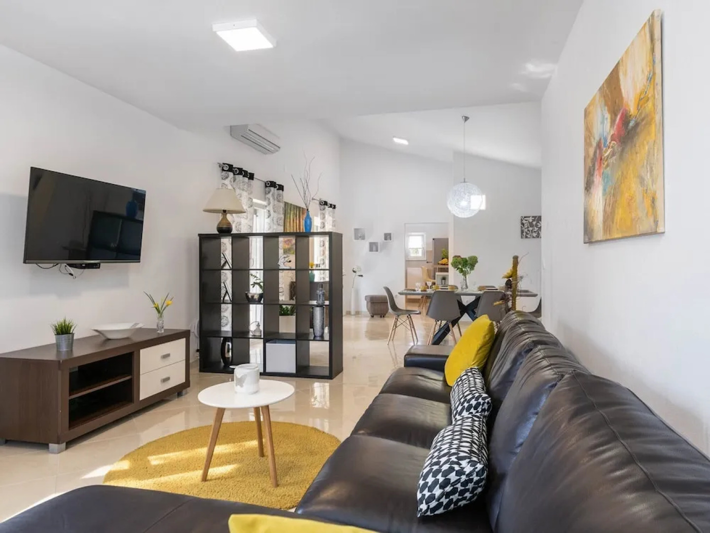 Detached Holiday Home With Swimming Pool, Near the Beach