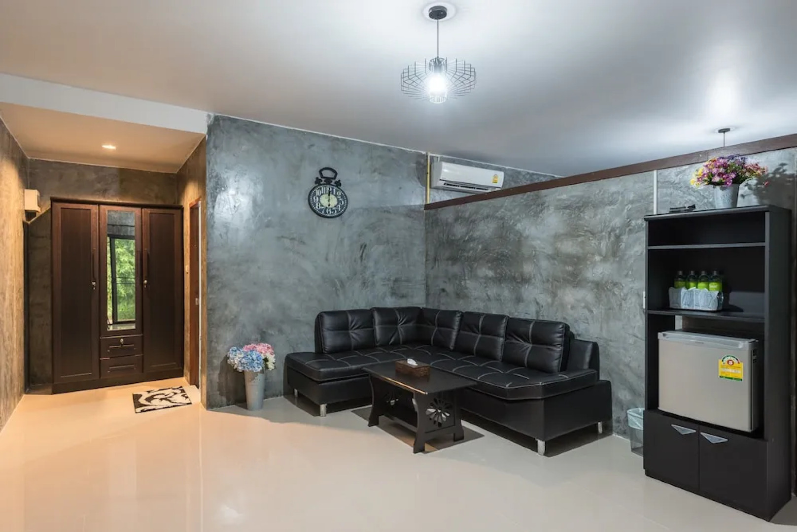 Alongkorn Farm and Resort