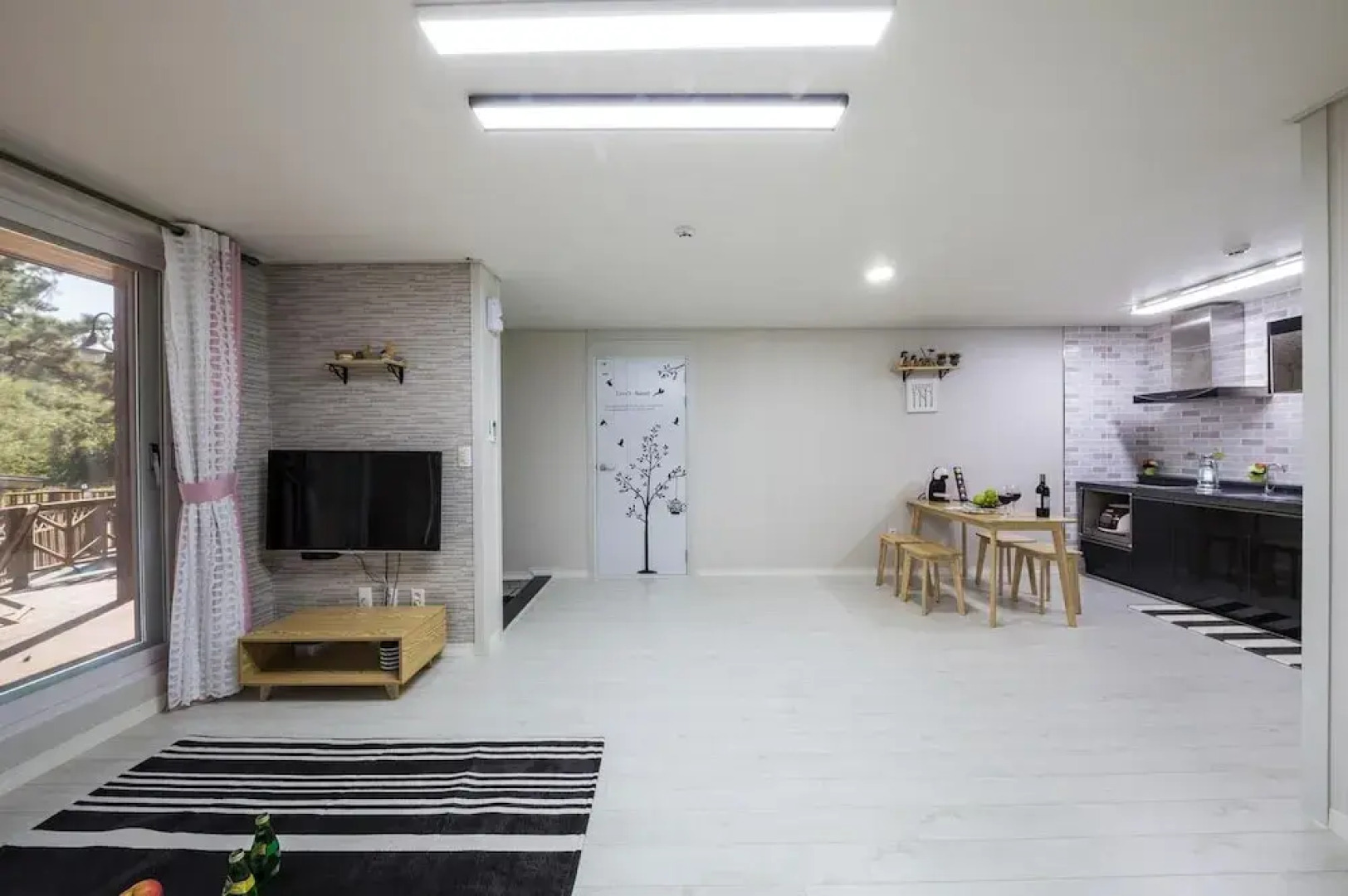 Tongyoung S468 Poolvilla