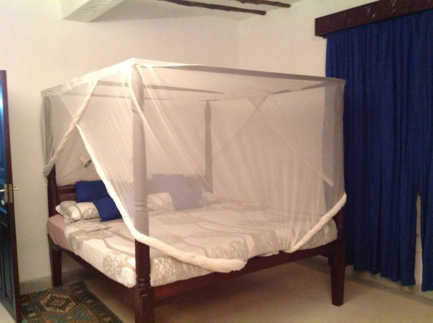 Queen K Cottages At Chrystal Homes