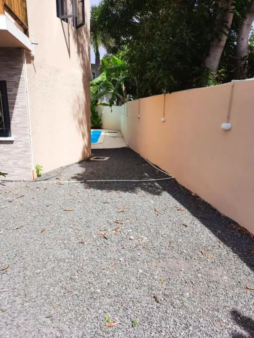 3 bedrooms villa at Blue Bay 500 m away from the beach with private pool enclosed garden and wifi