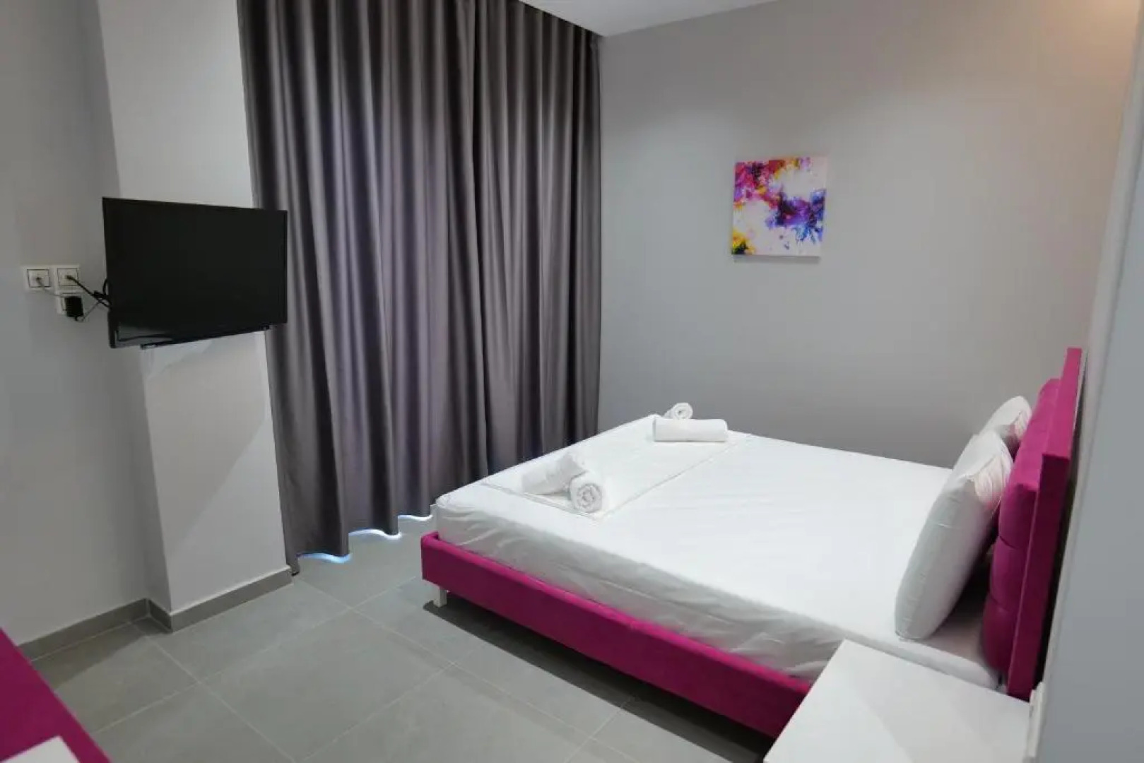 Angel Saranda Palace