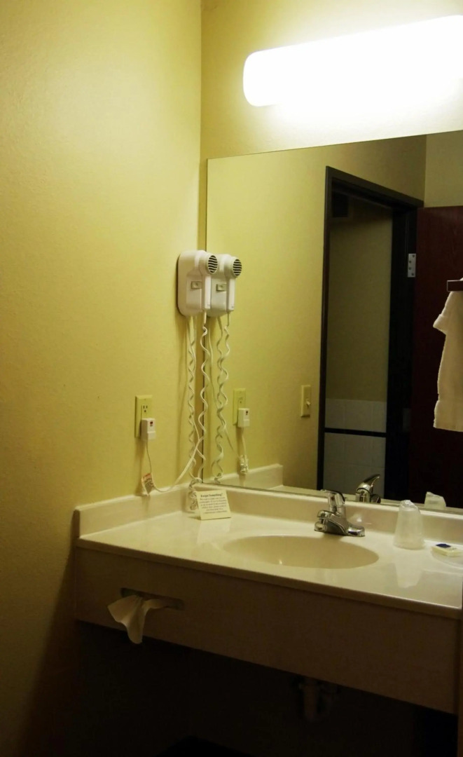 Red Lion Inn & Suites Grimes