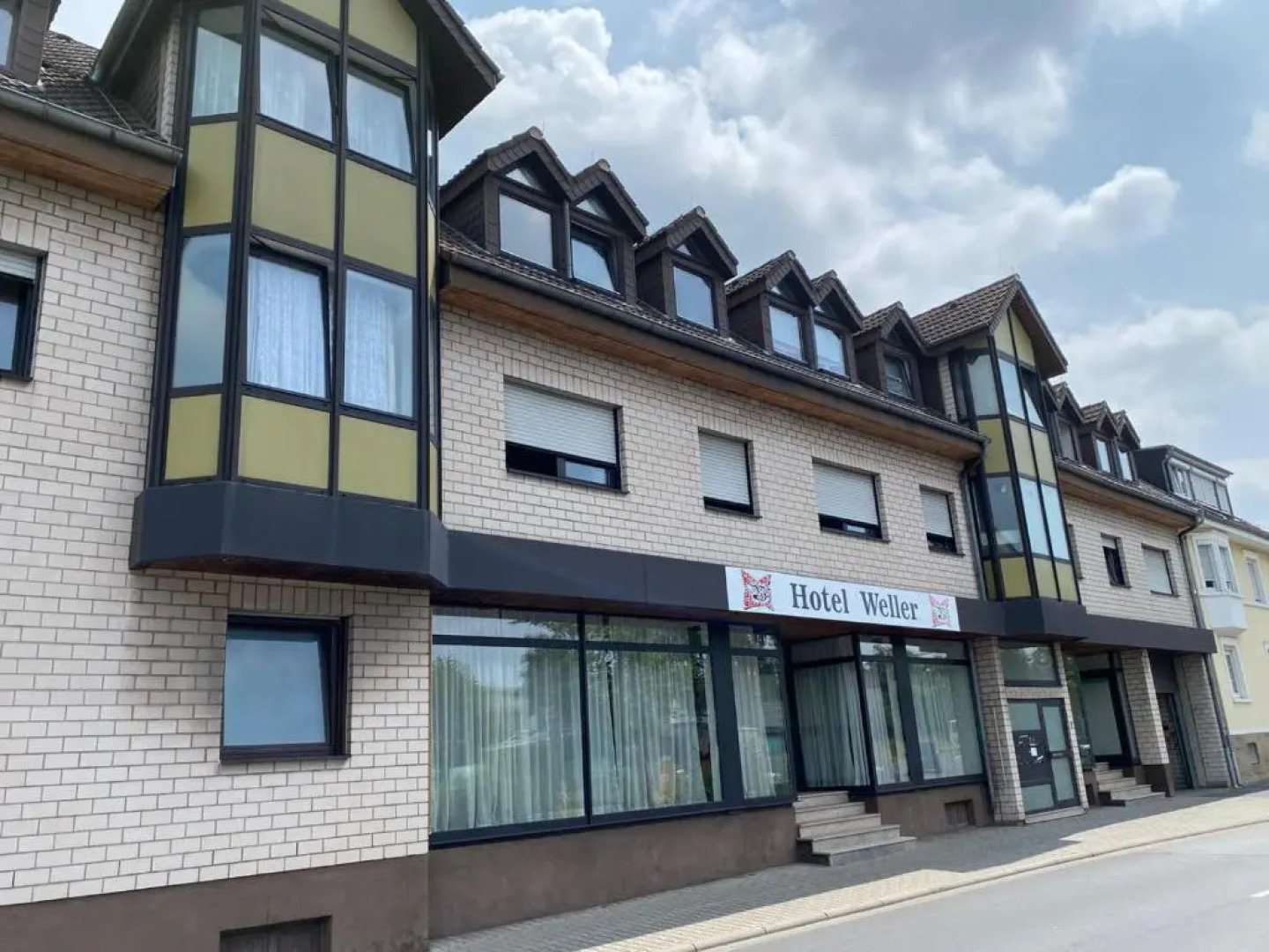 Hotel - Pension - Weller