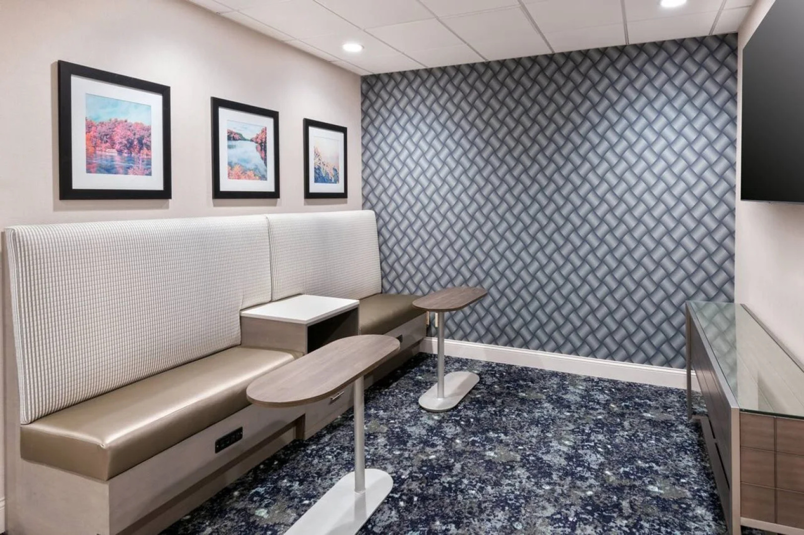 Hampton Inn Hartford/Airport