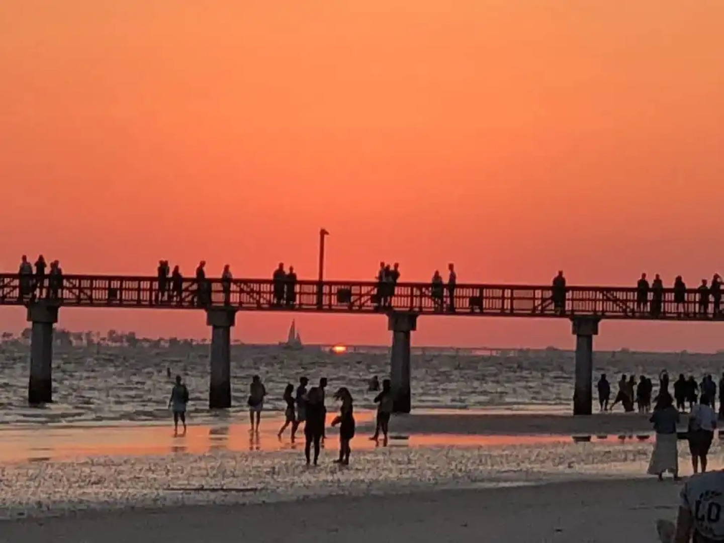 Naples vacation Rental, private pool, close to Vanderbilt Beach and De