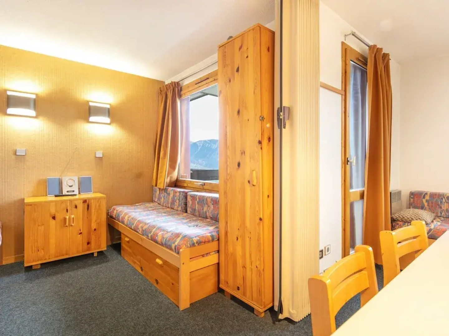 Studio in Doucy at the Foot of Ski Slopes