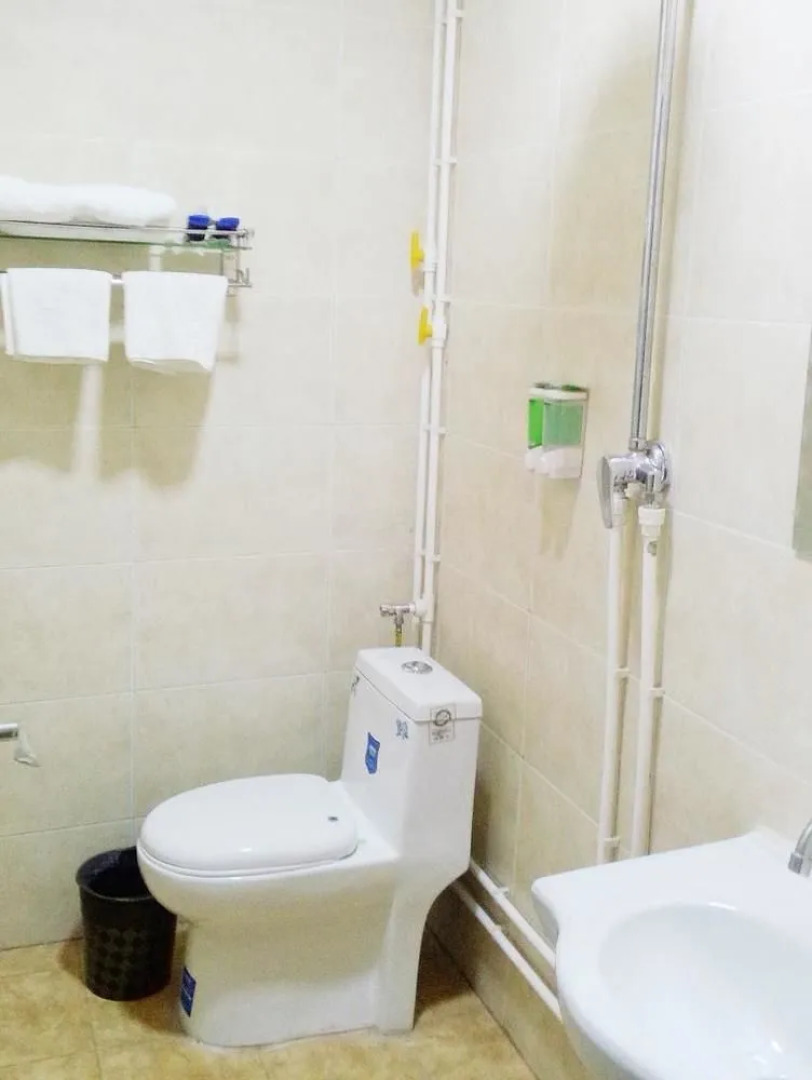 Songxian Muzhaling Junyuelou Hotel