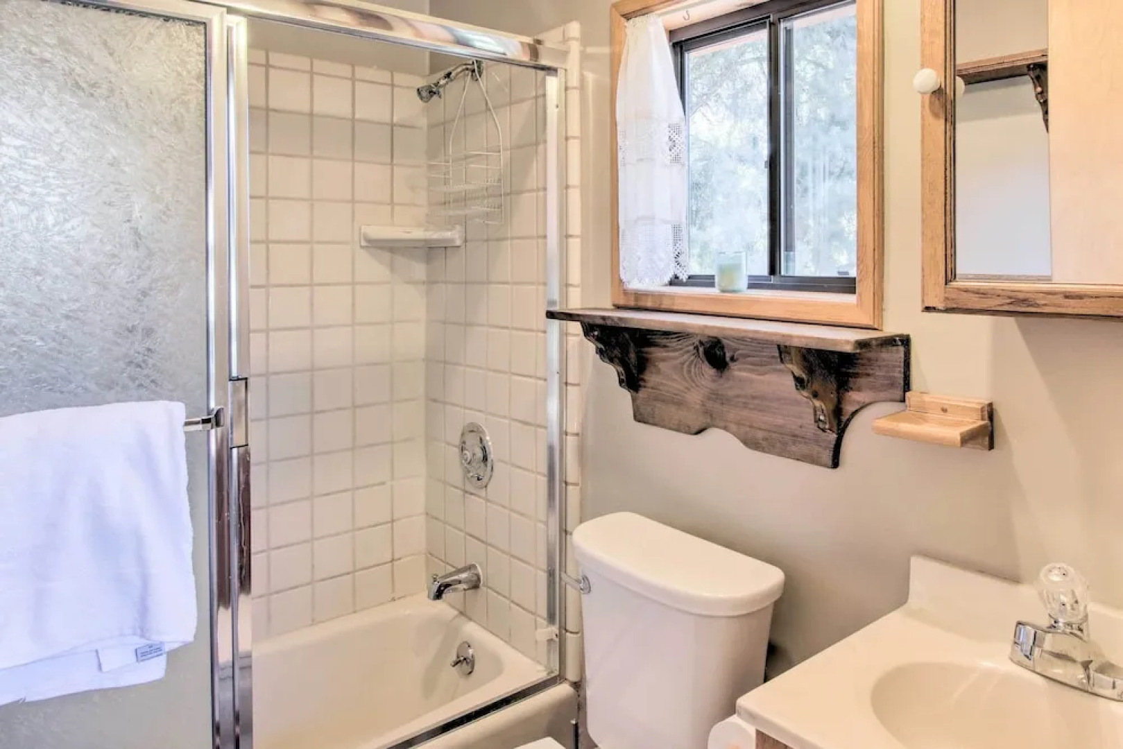 Idyllic Frazier Park Cabin: Views, Pool Table