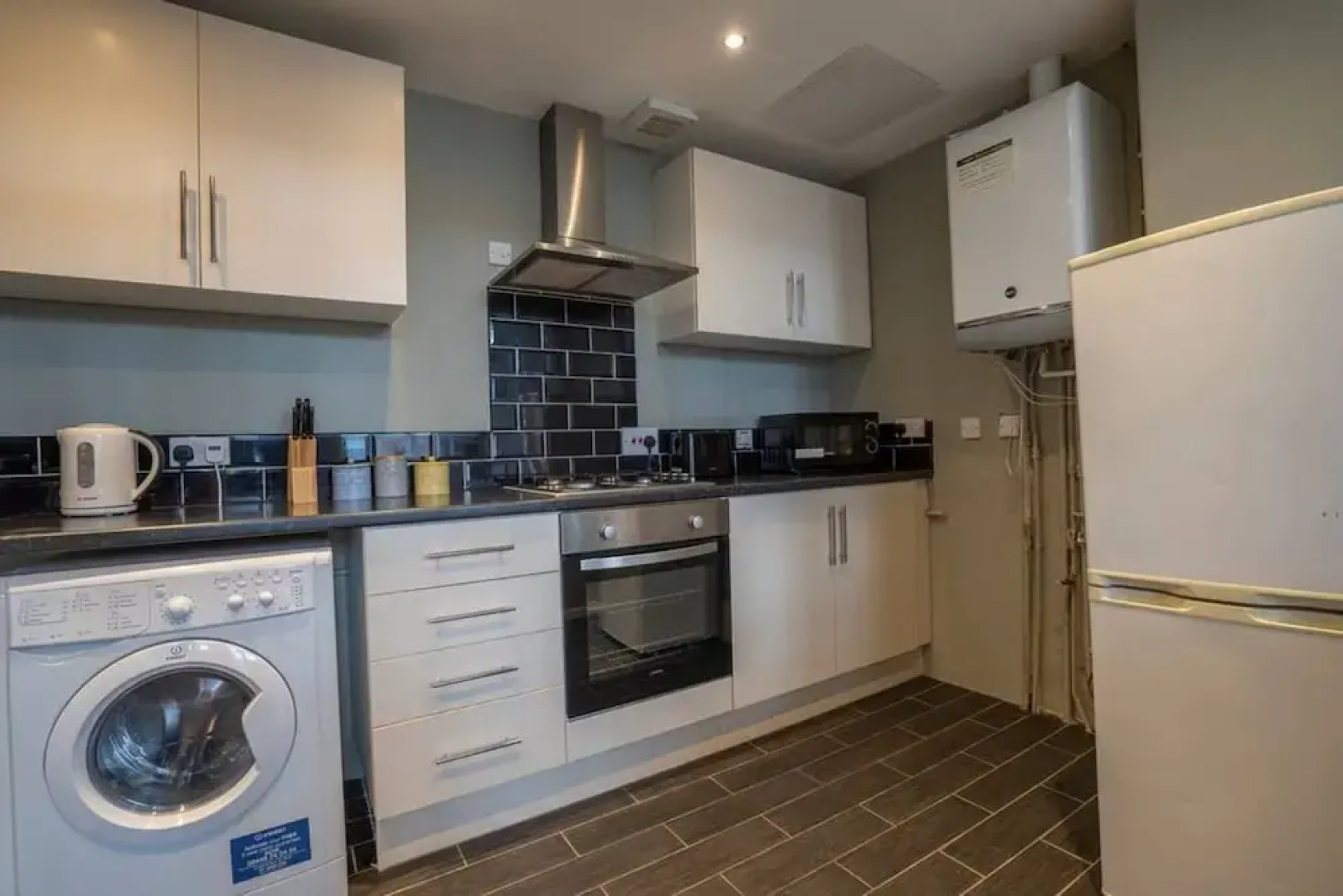 2 Bed-town Centre-free Parking