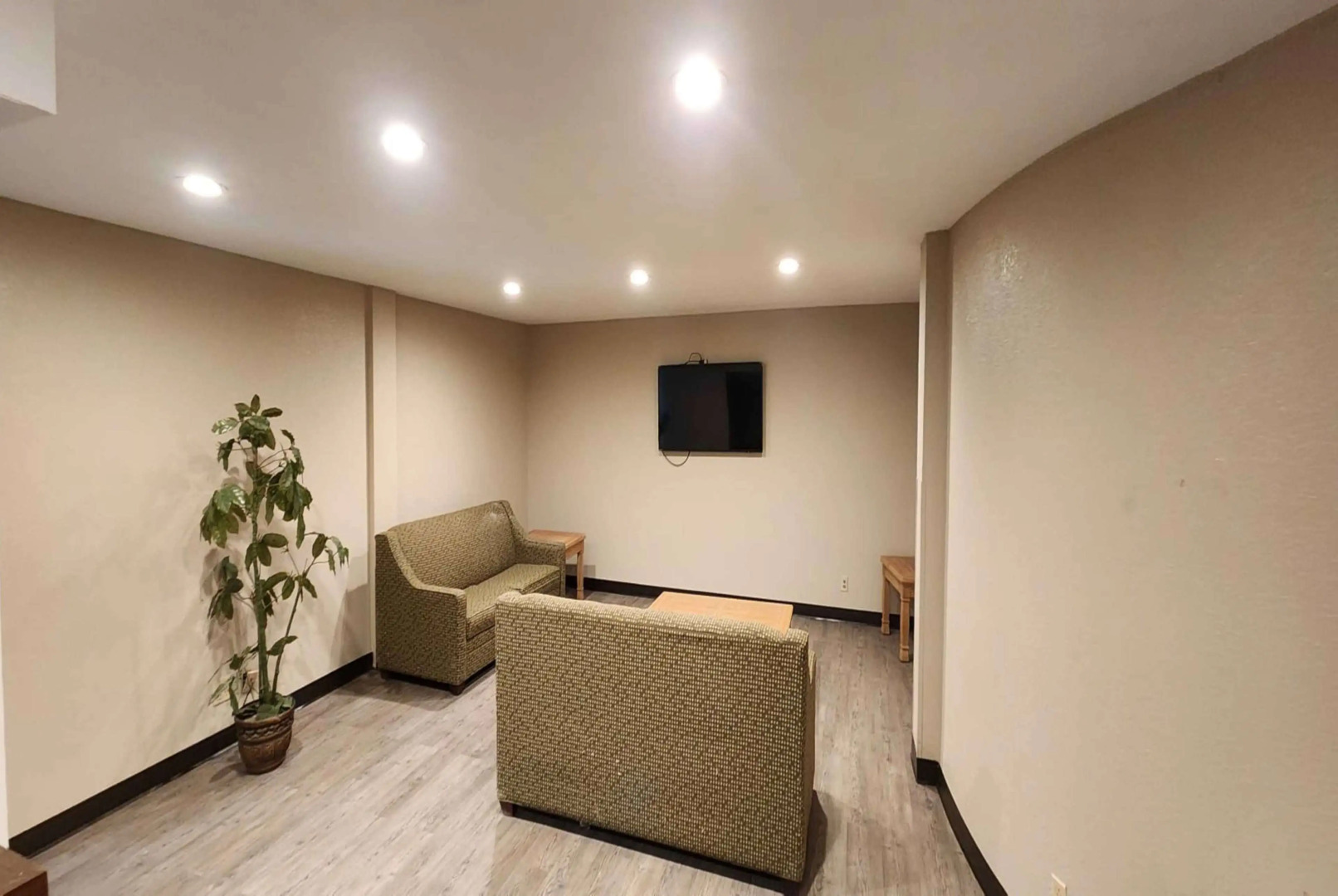 Days Inn by Wyndham Fort Wright Cincinnati Area