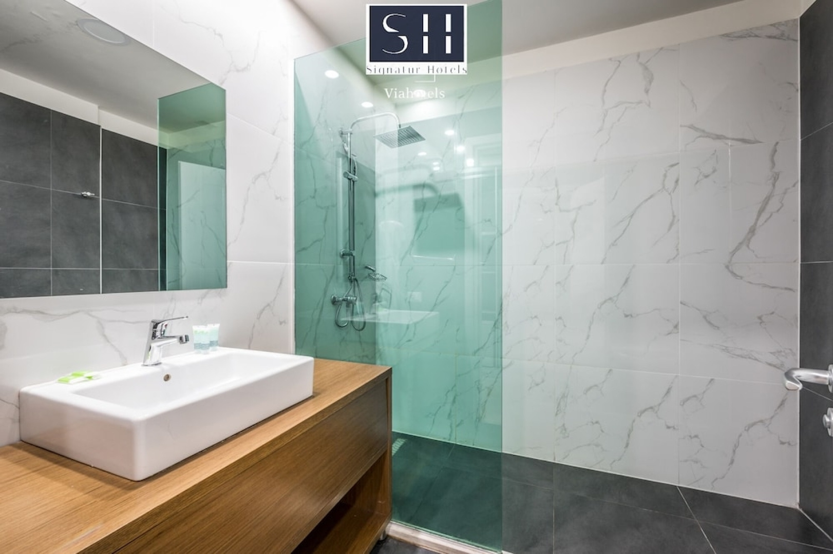 Signature BM Hotel Durres & Beach