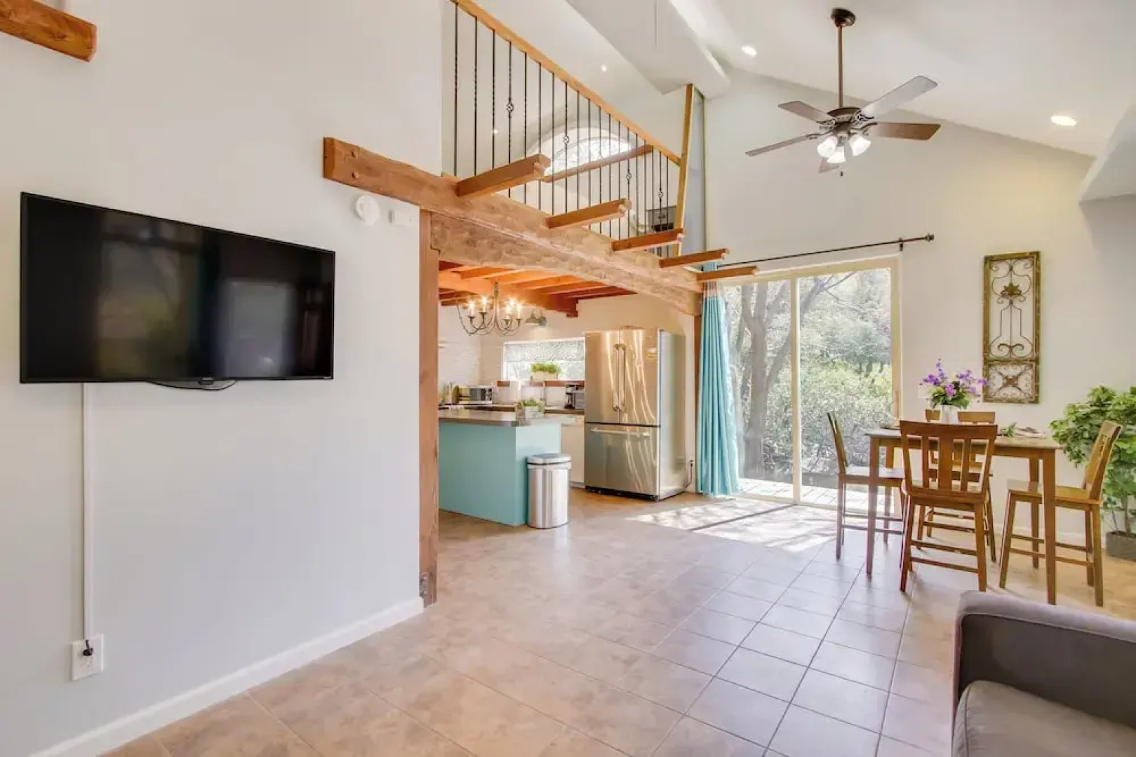 Walk to Riverfront Beach: Kernville Escape