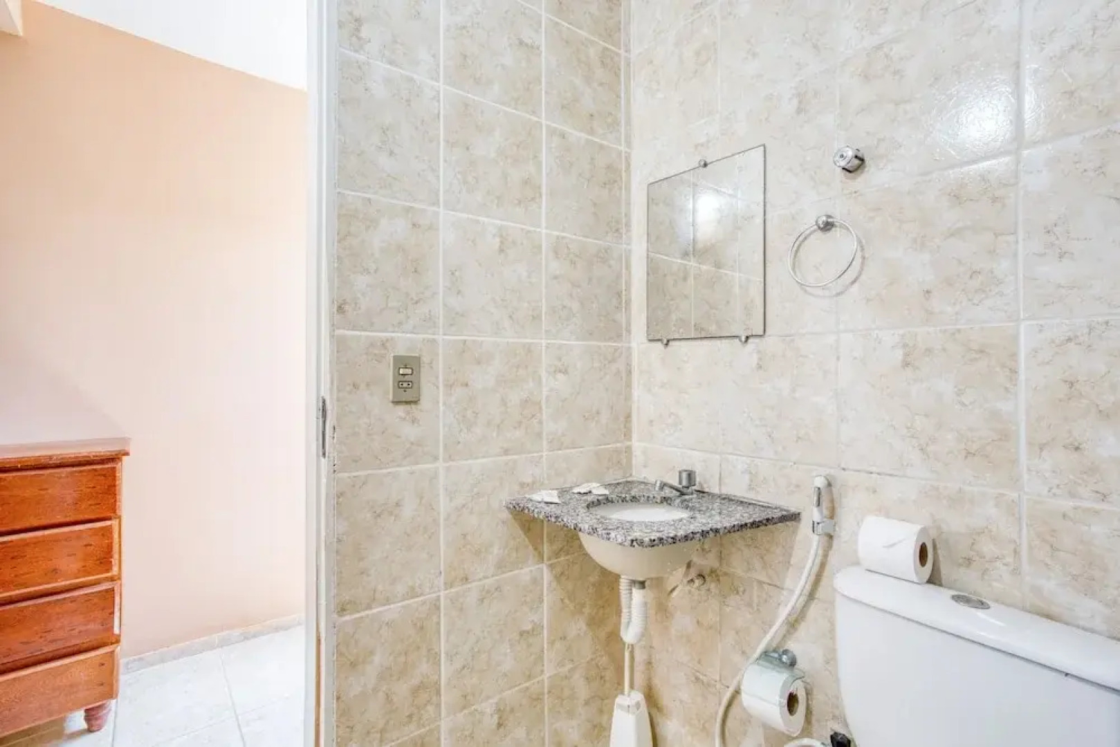 OYO Pousada Flor da Primavera