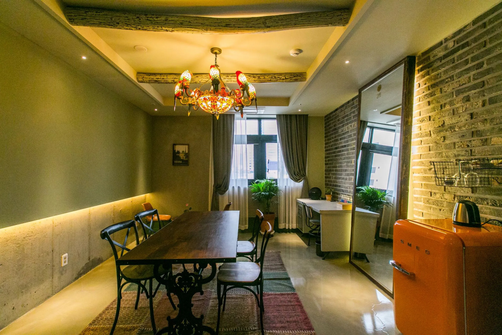 February Hotel The Signature Dongseongro