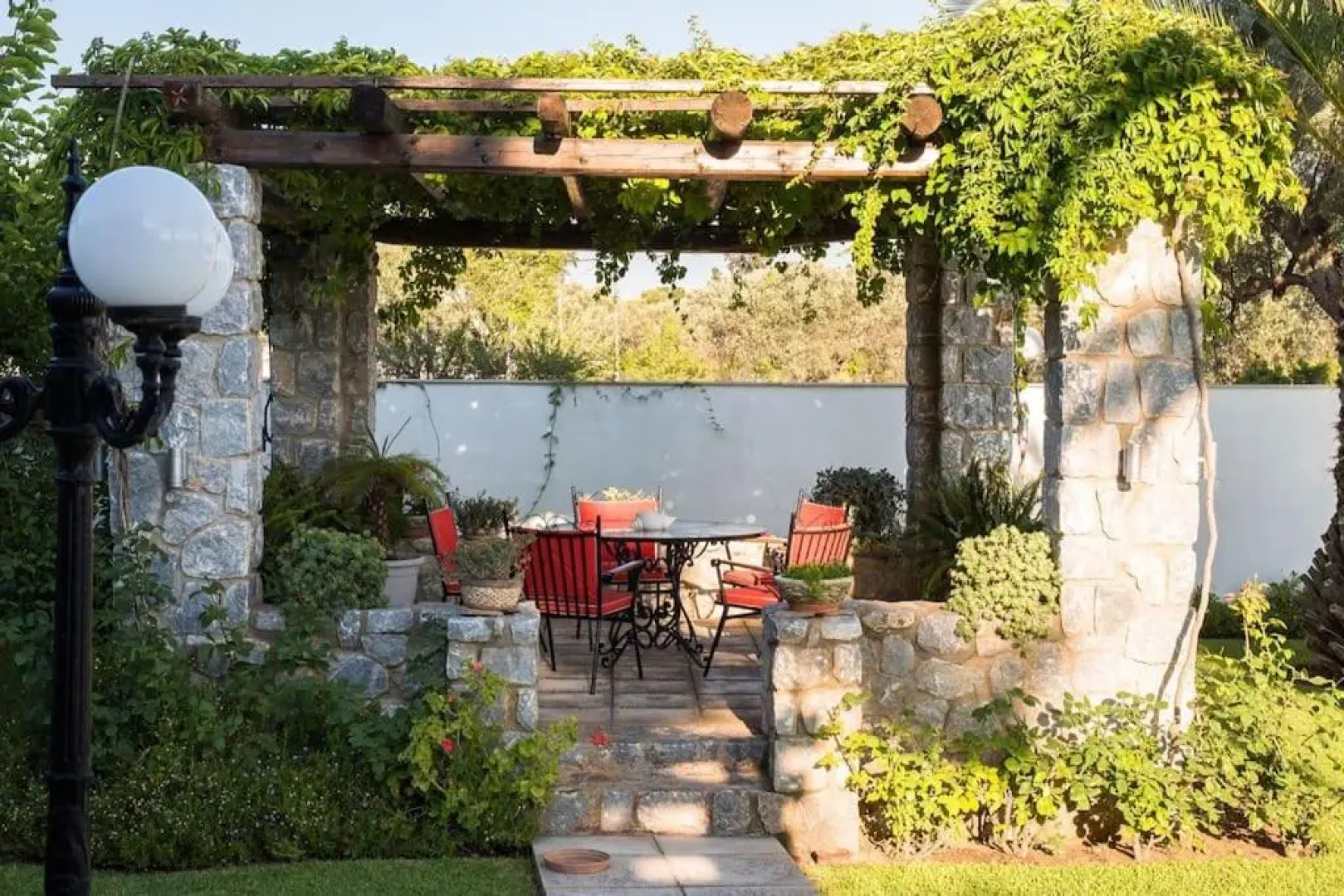 Seafront Luxury Villa w 5-en Suite BR BBQ