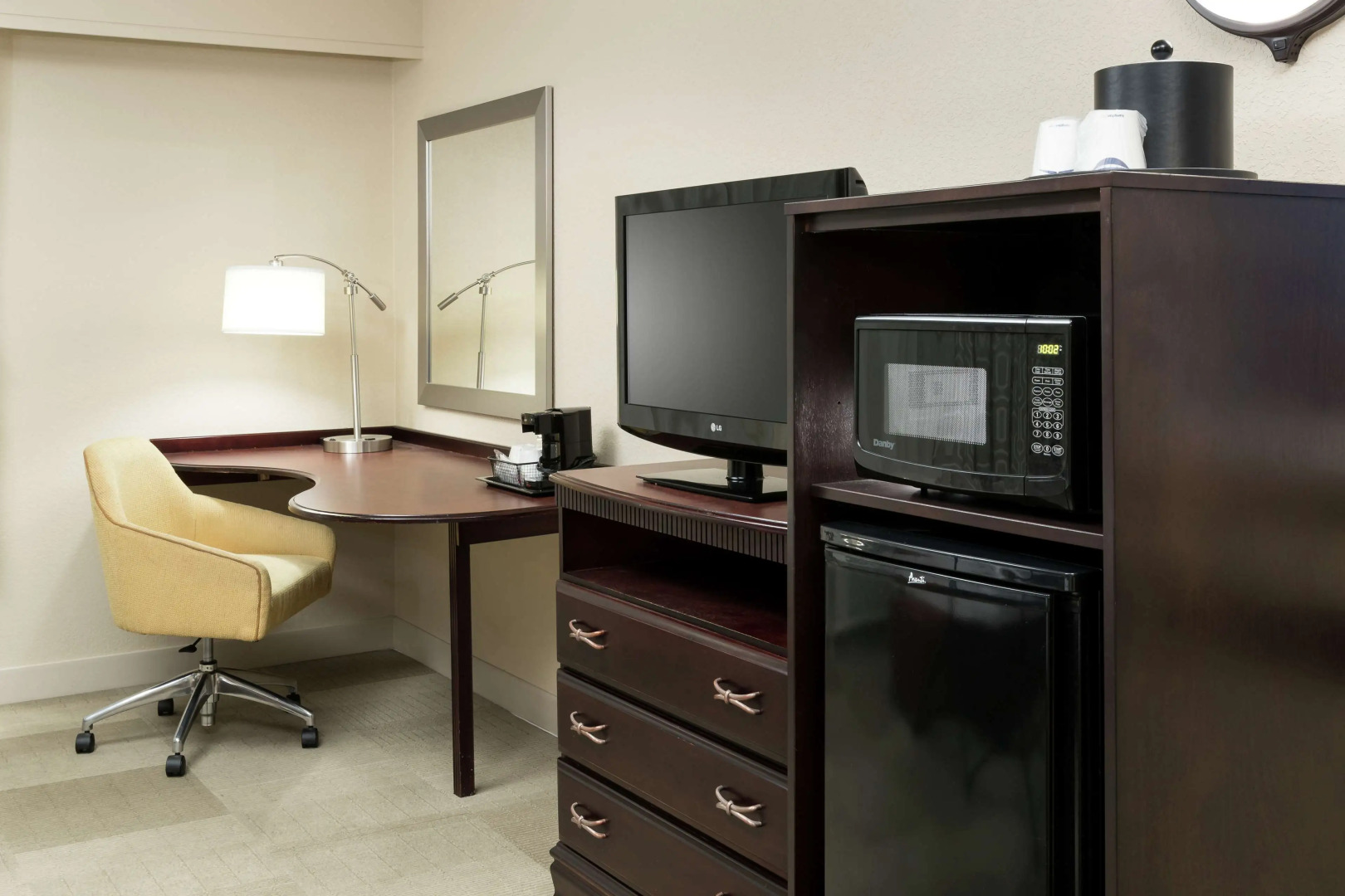 Hampton Inn & Suites Pensacola I-10 N at Univ. Town Plaza