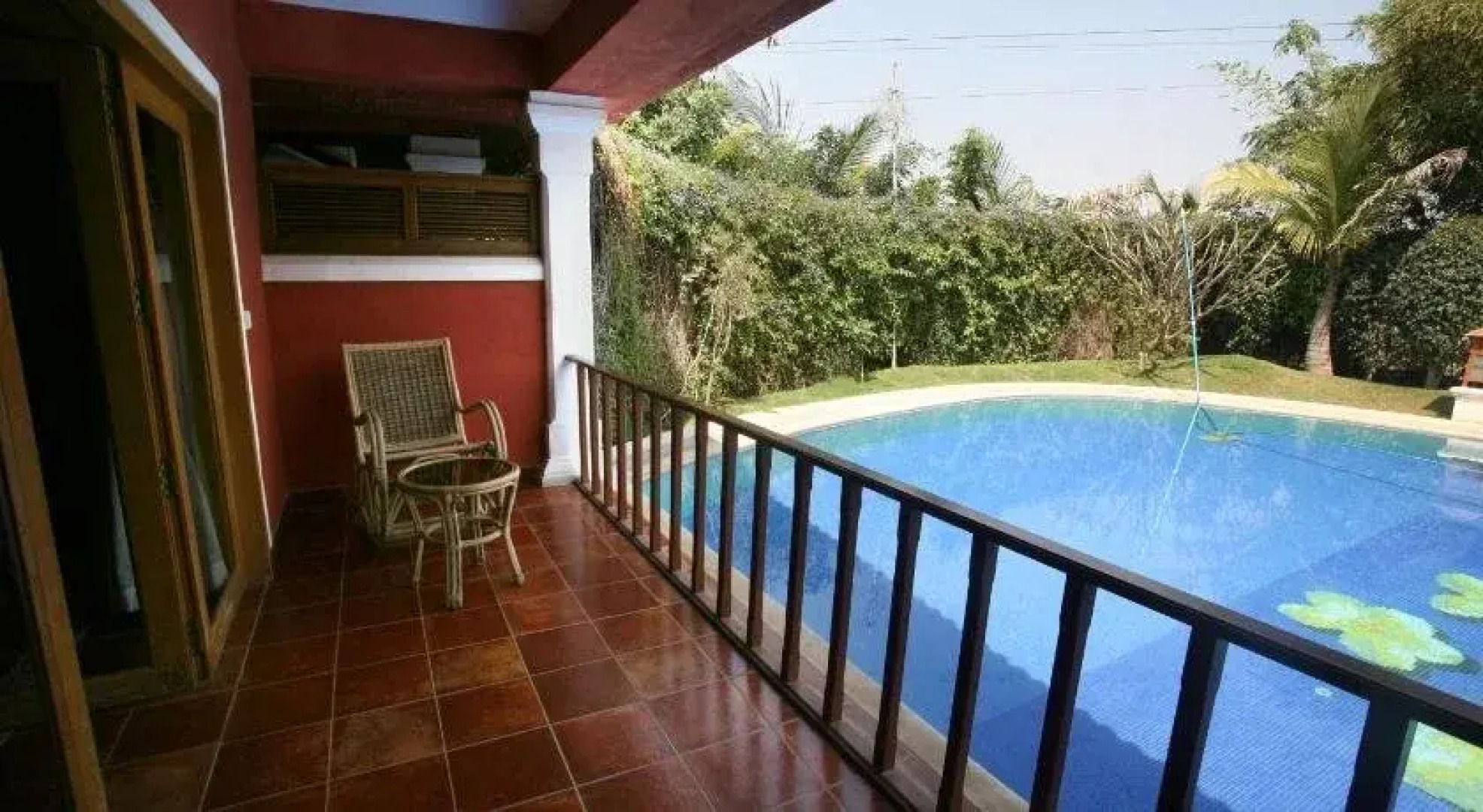 Leonia Holistic Destination