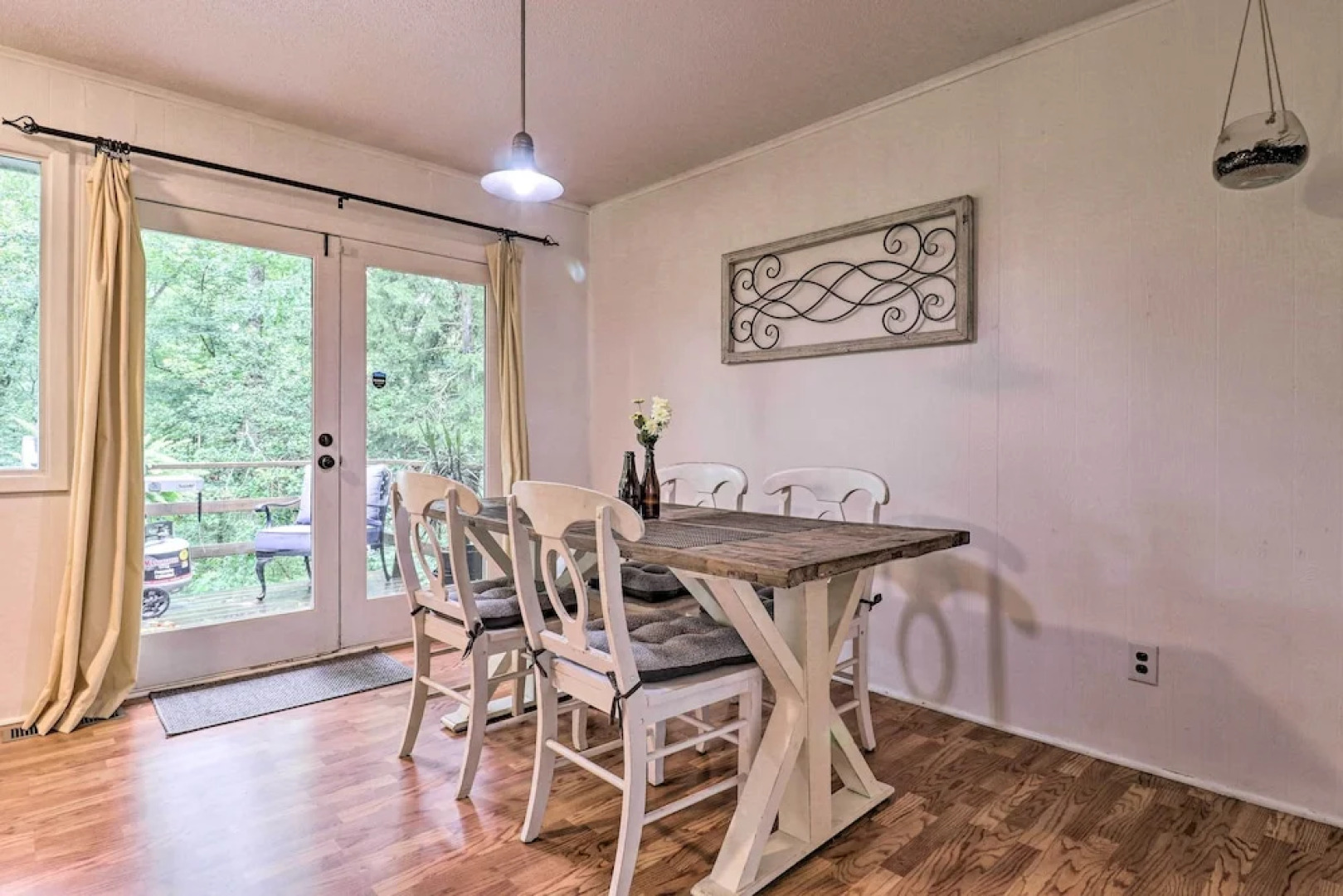 Peaceful Pisgah Forest Cottage w/ Fire Pit!