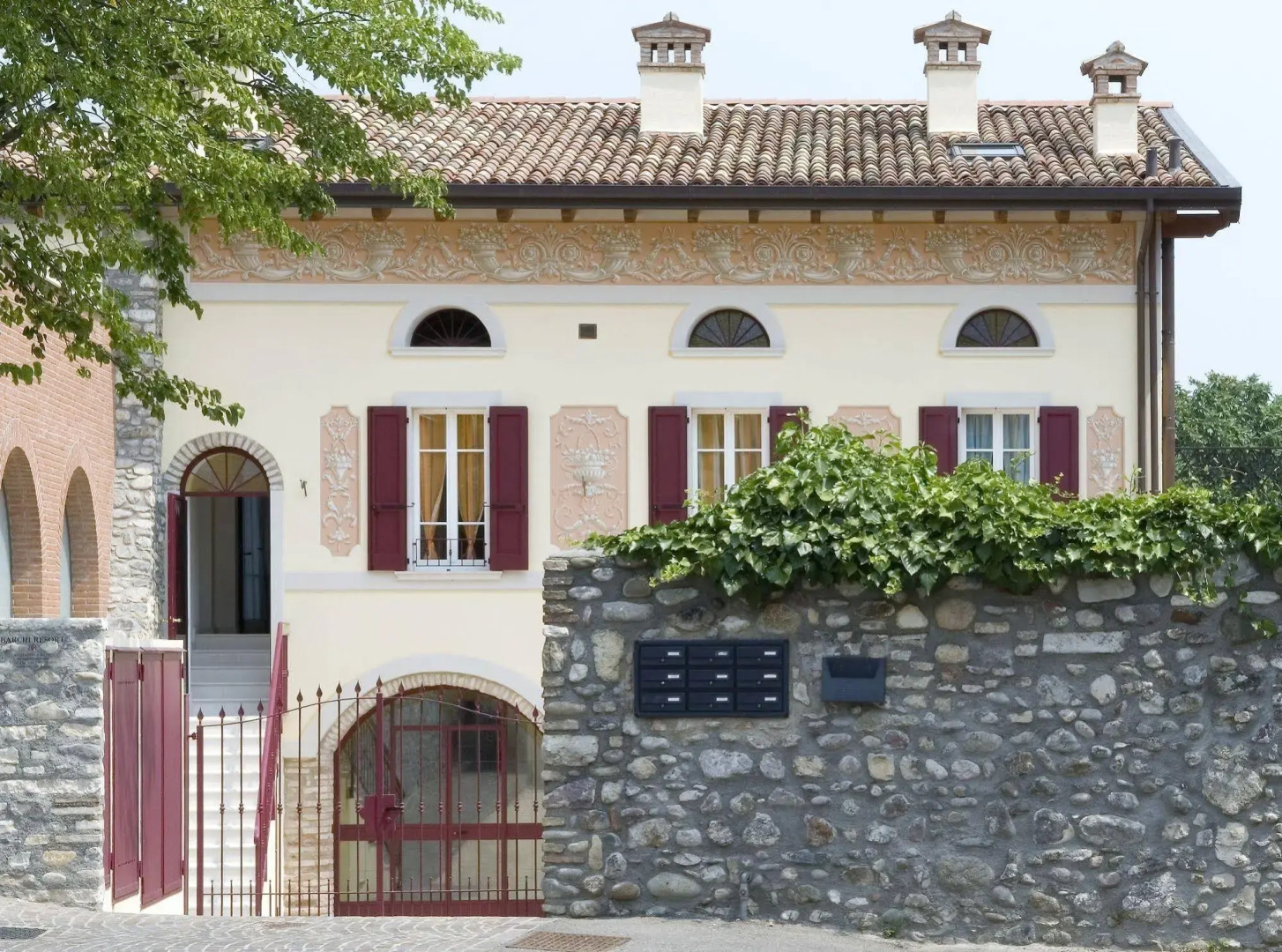 Barchi Resort - Apartments & Suites