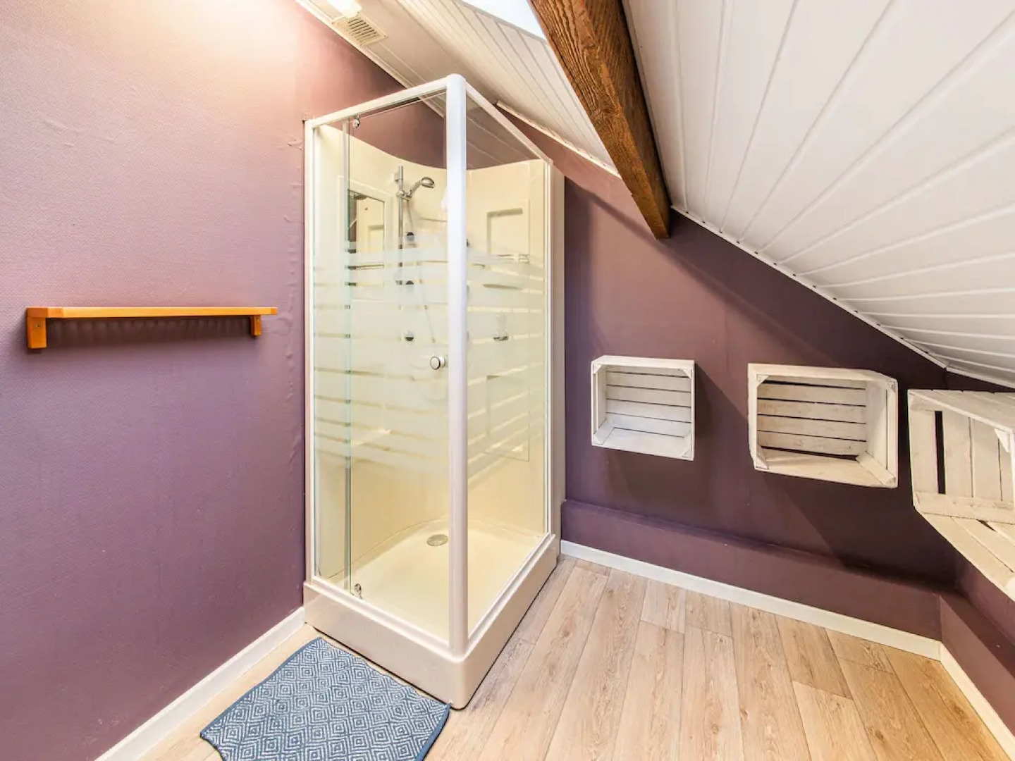 Beautiful Group House With Large Garden