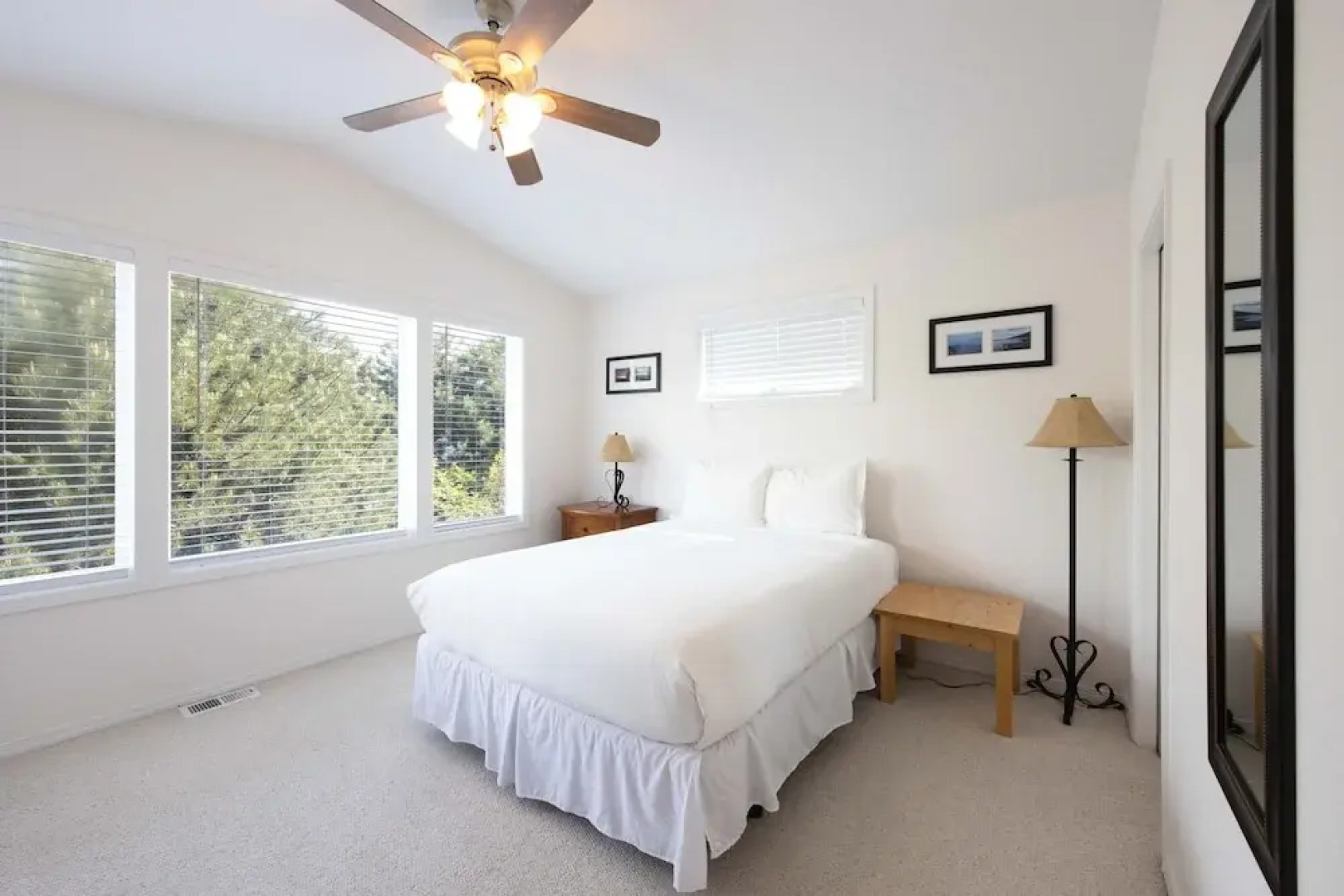 River Ranch 2 Bedroom Home by RedAwning