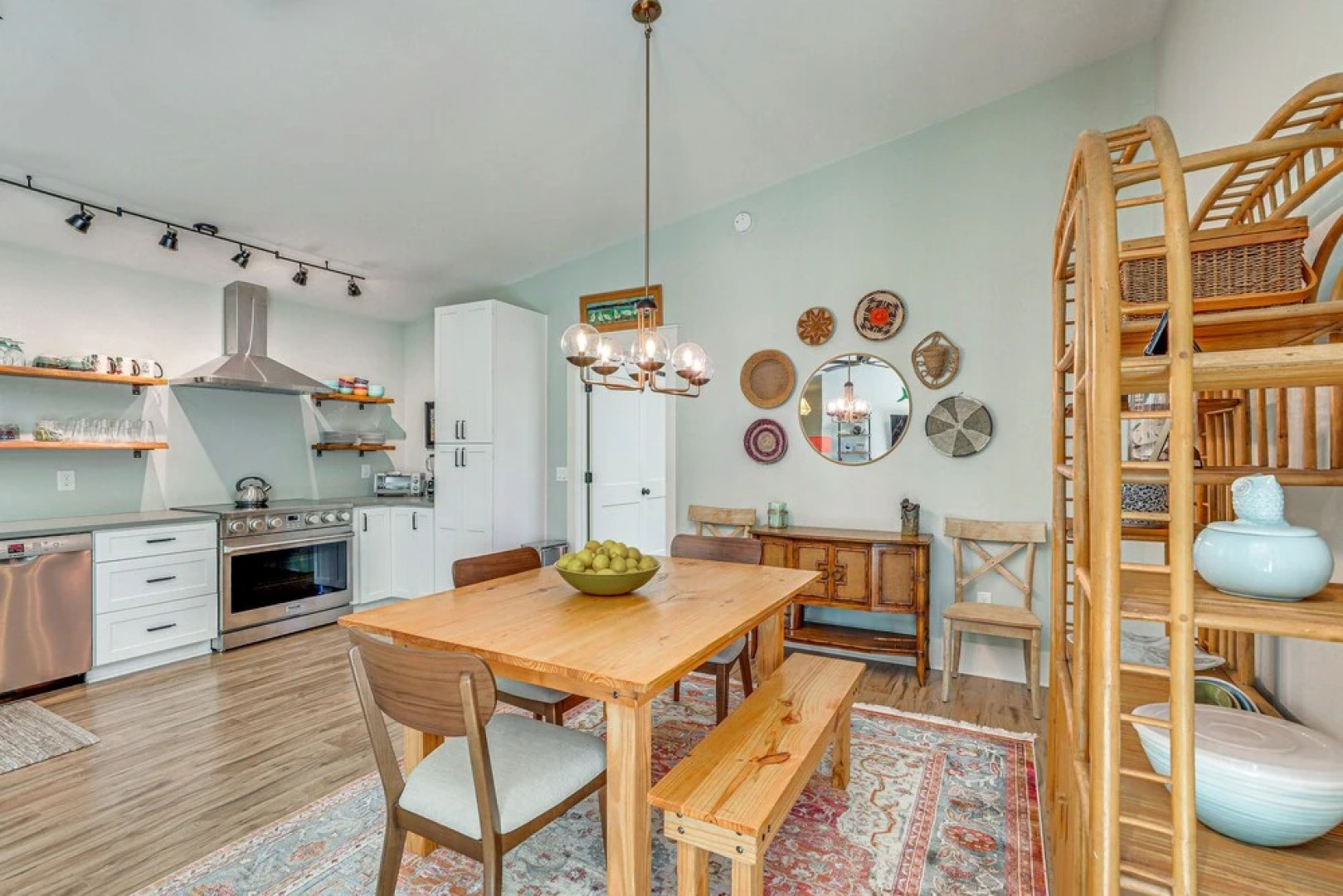 Peaceful Edisto Island Home, 1 Mi to State Park!