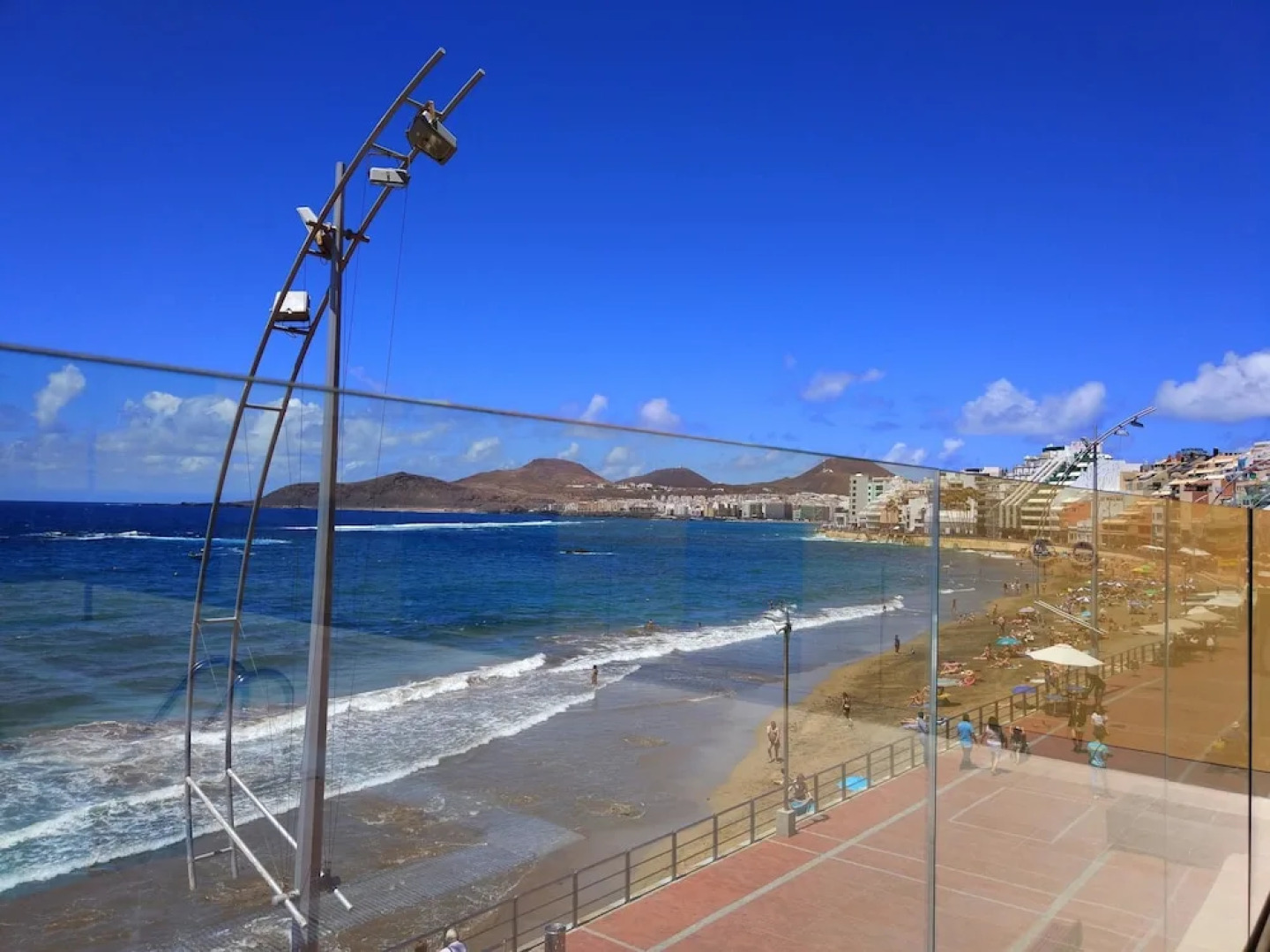 Flatguest Pool and beach