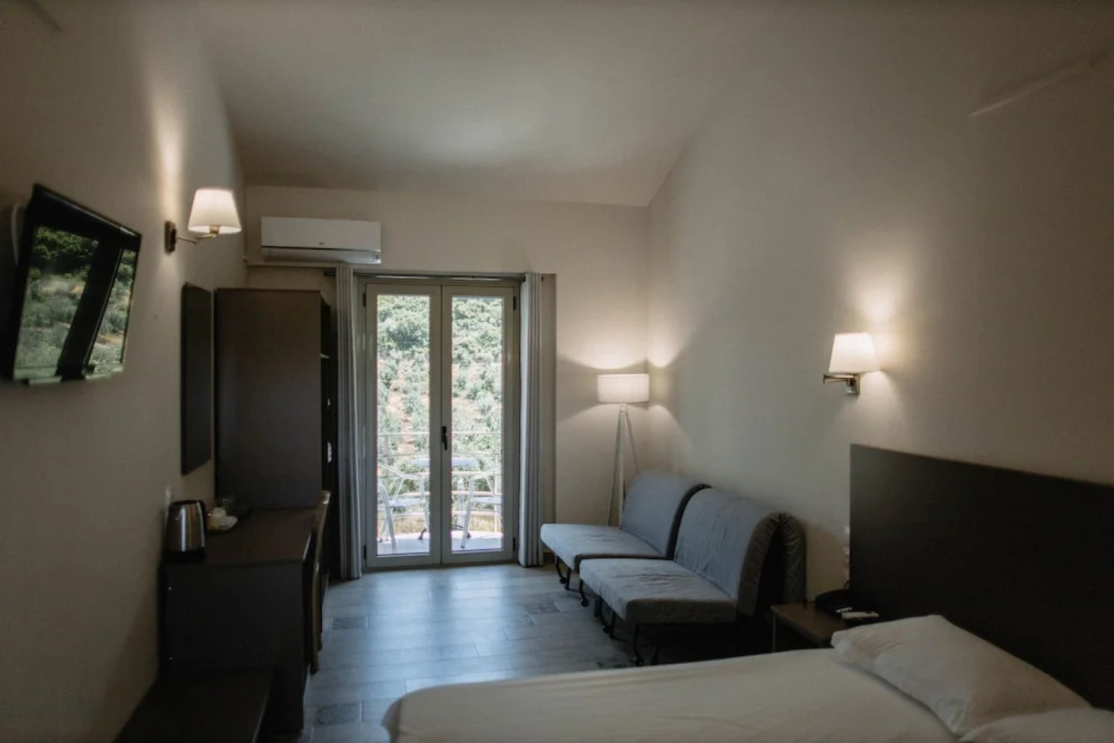 Socrates Organic Village