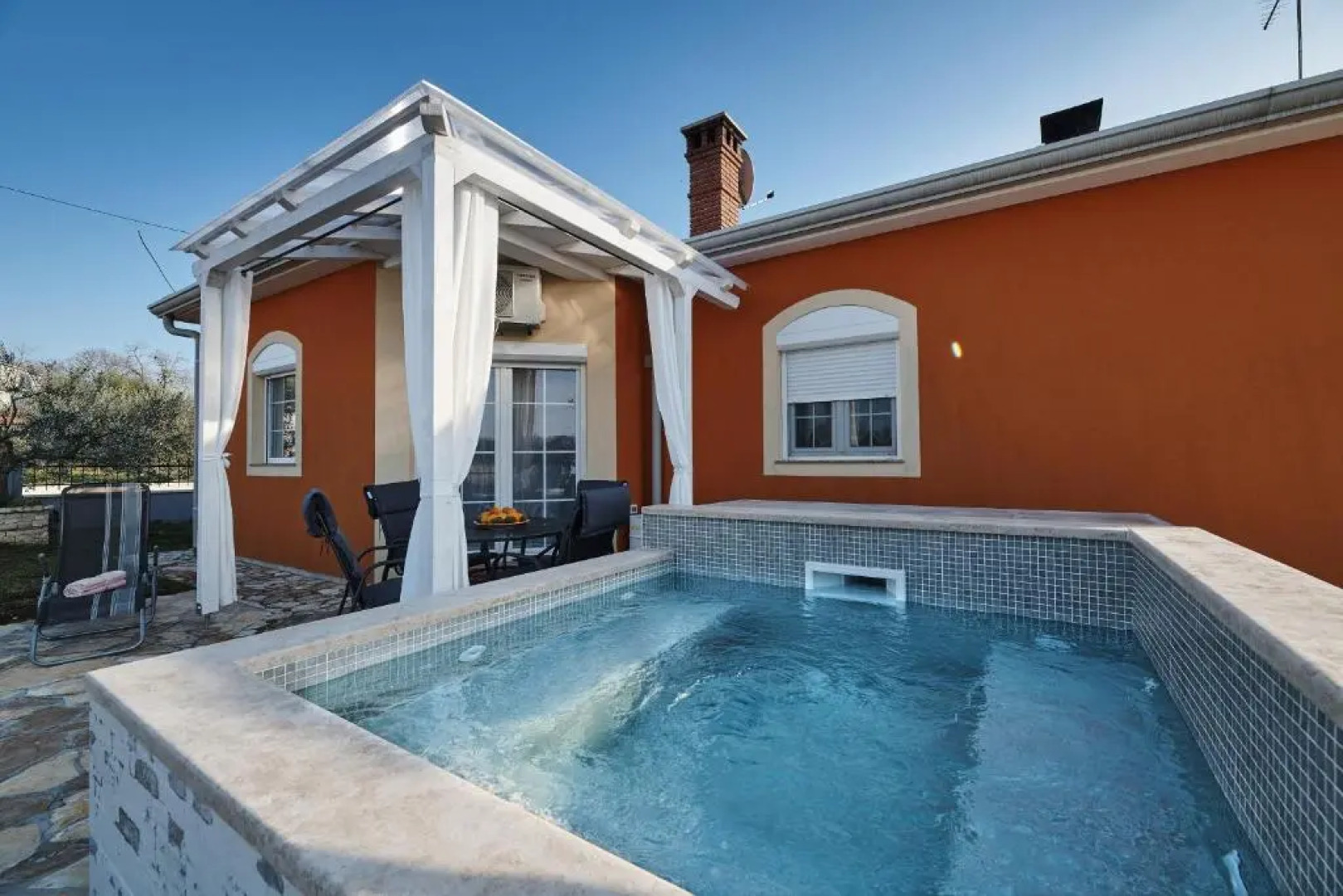 Apartment David with Hydromassage Bath near Umag