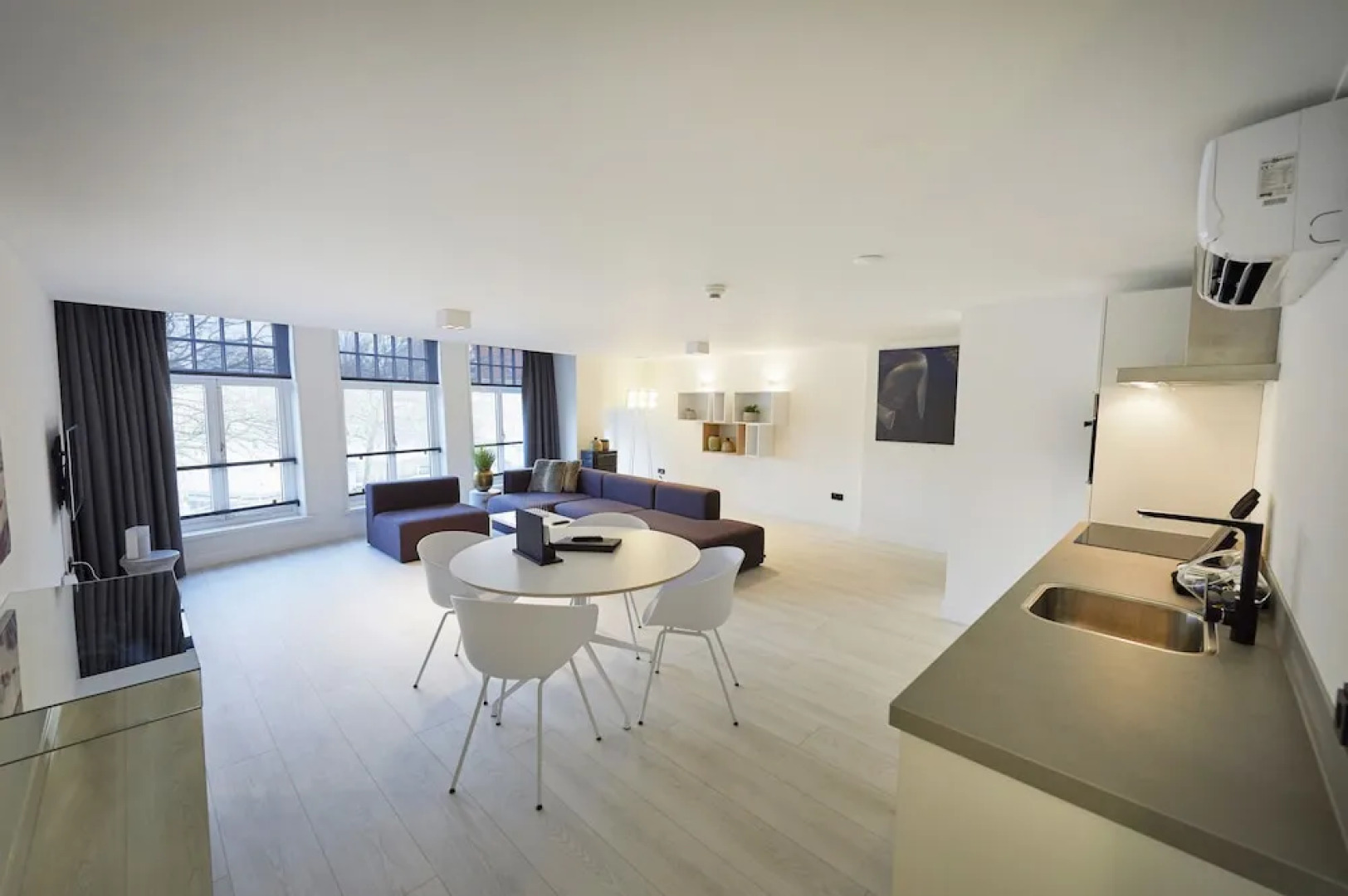 "DE BANK" - Hotel Apartments