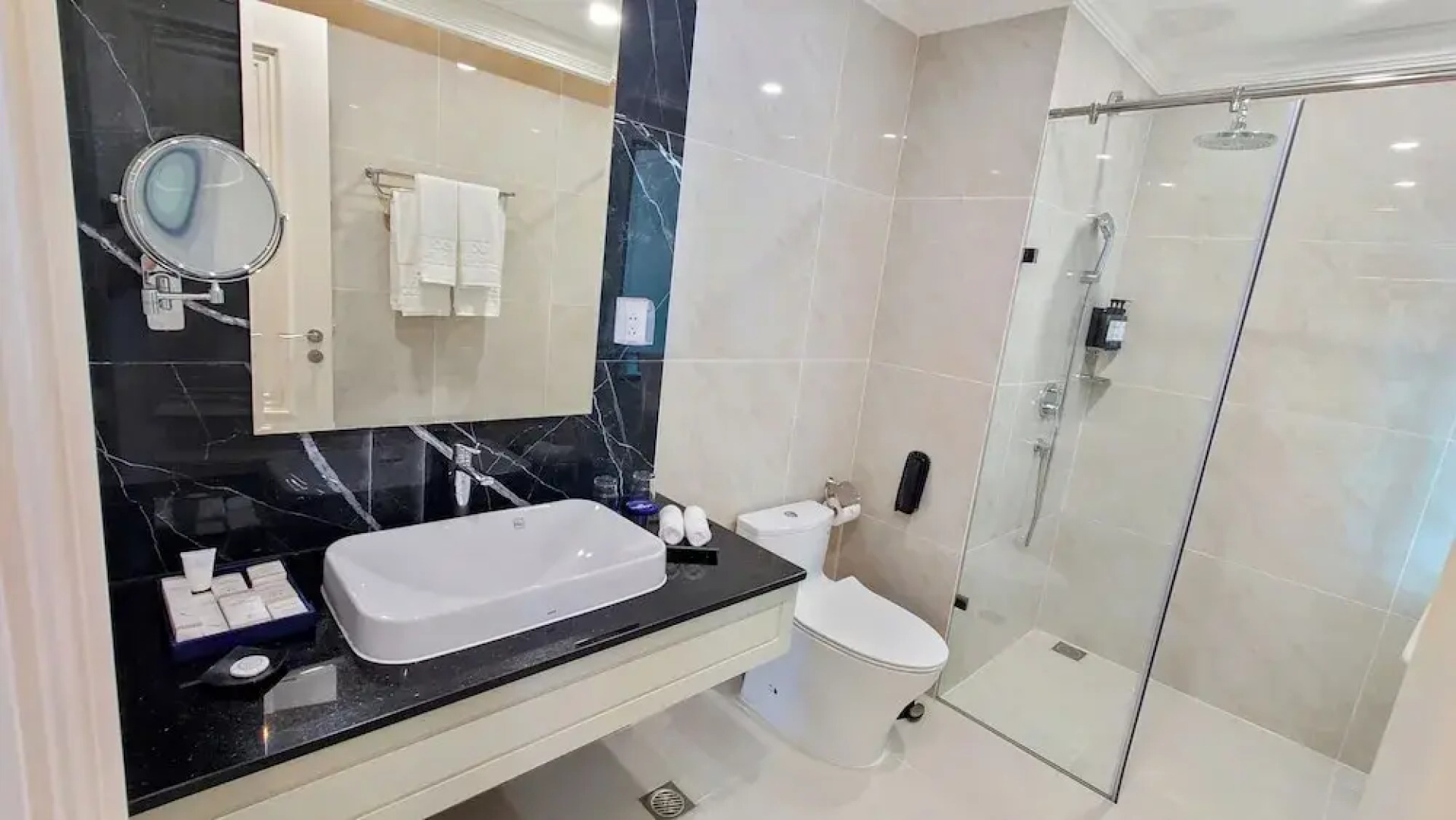 Cosmo Stars Hotel Bac Lieu