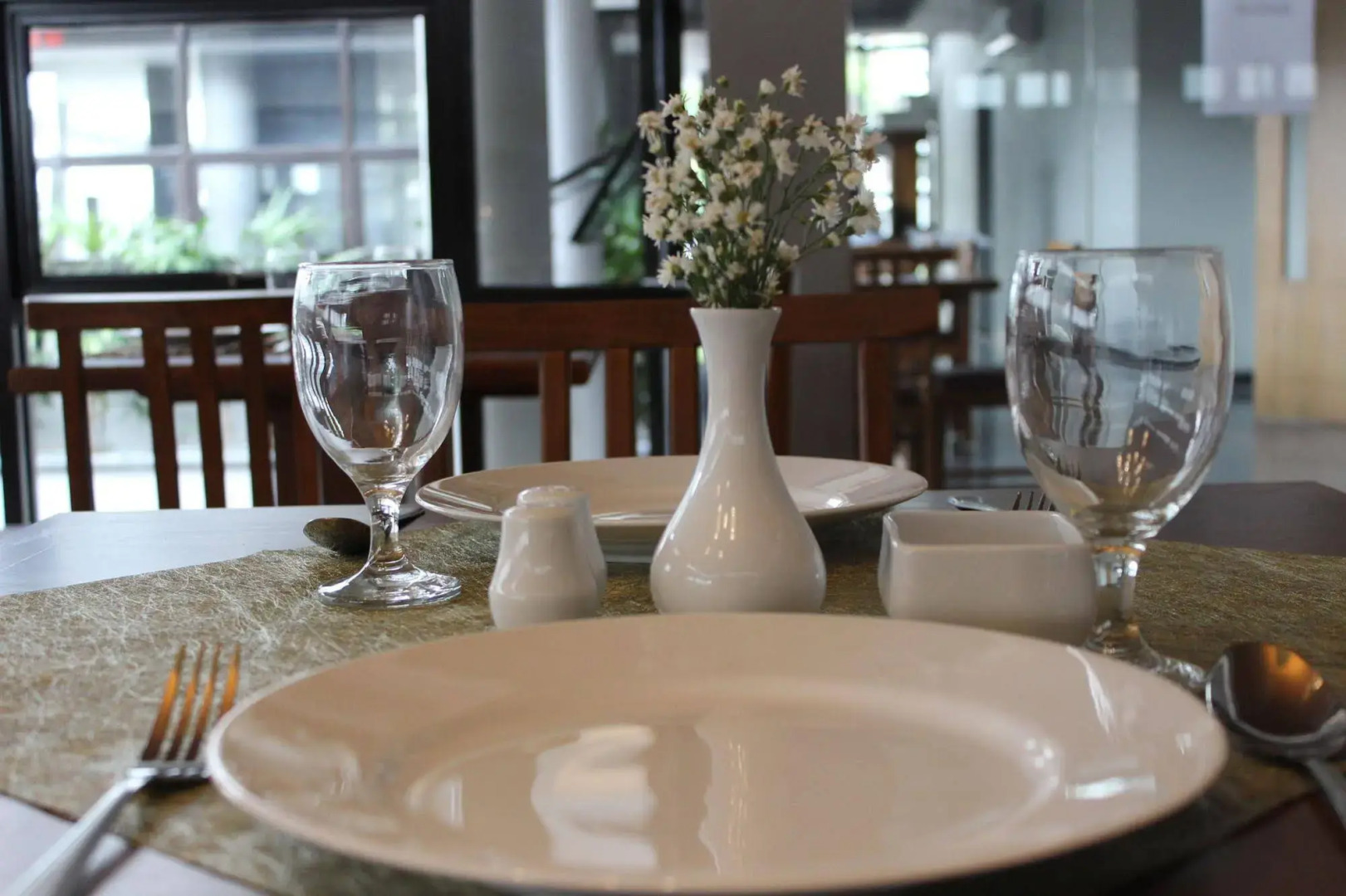 Grand Laguna Hotel & Villa