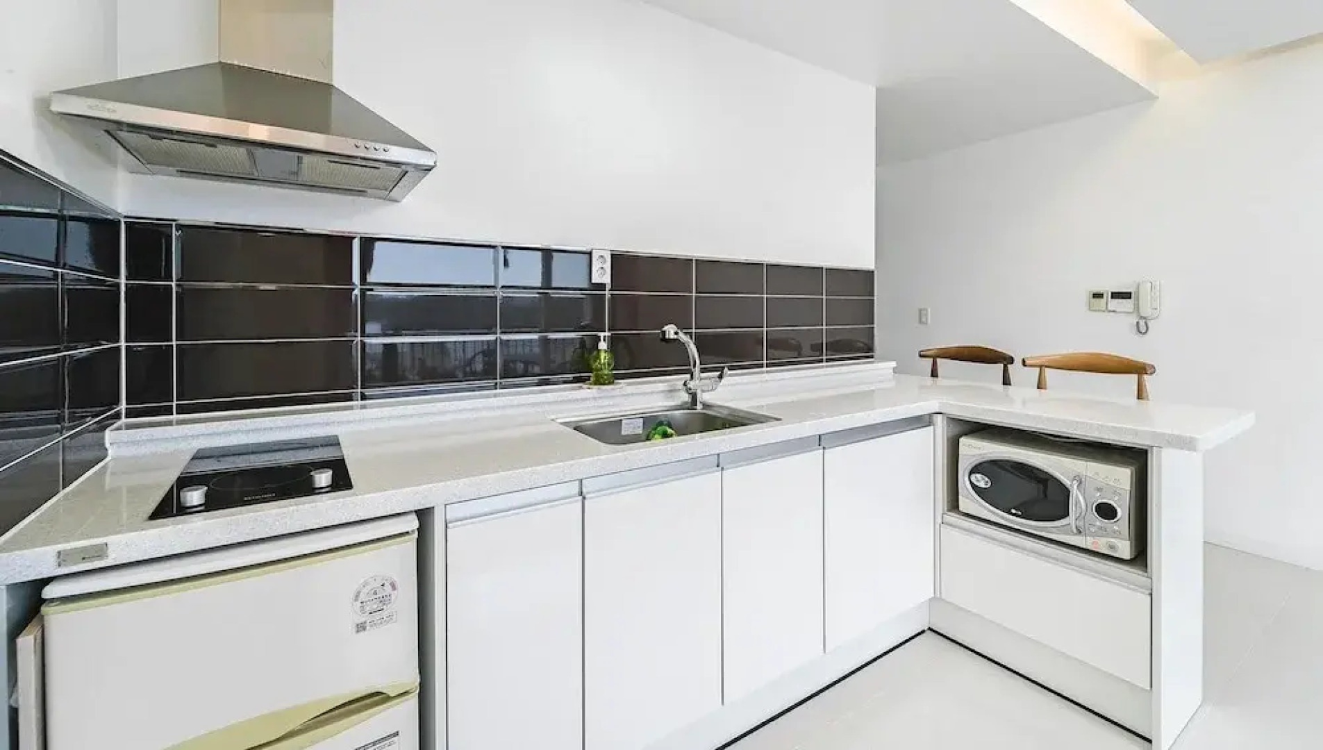 Namhae Spring, Summer, Fall, Winter Pet-