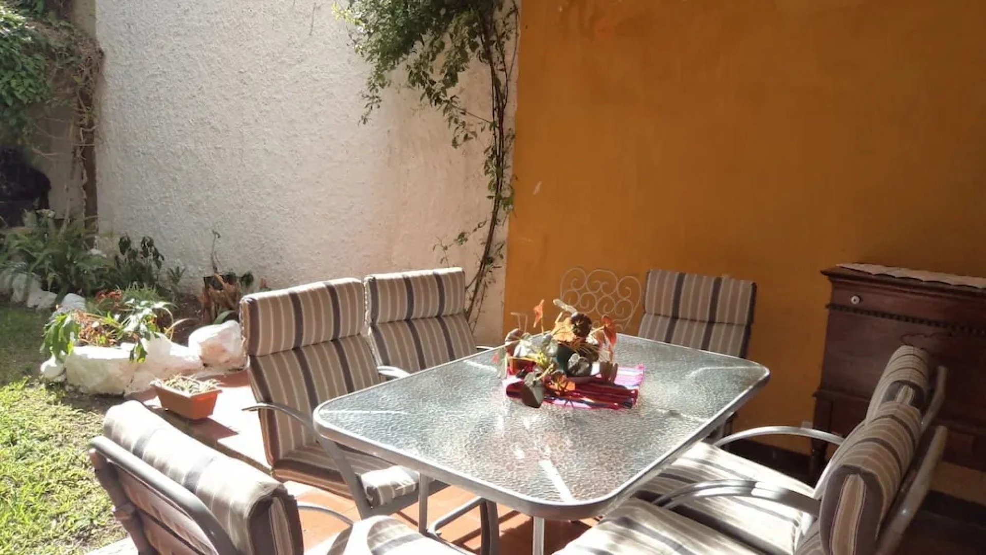 Chez Juanca Hotel Cafe